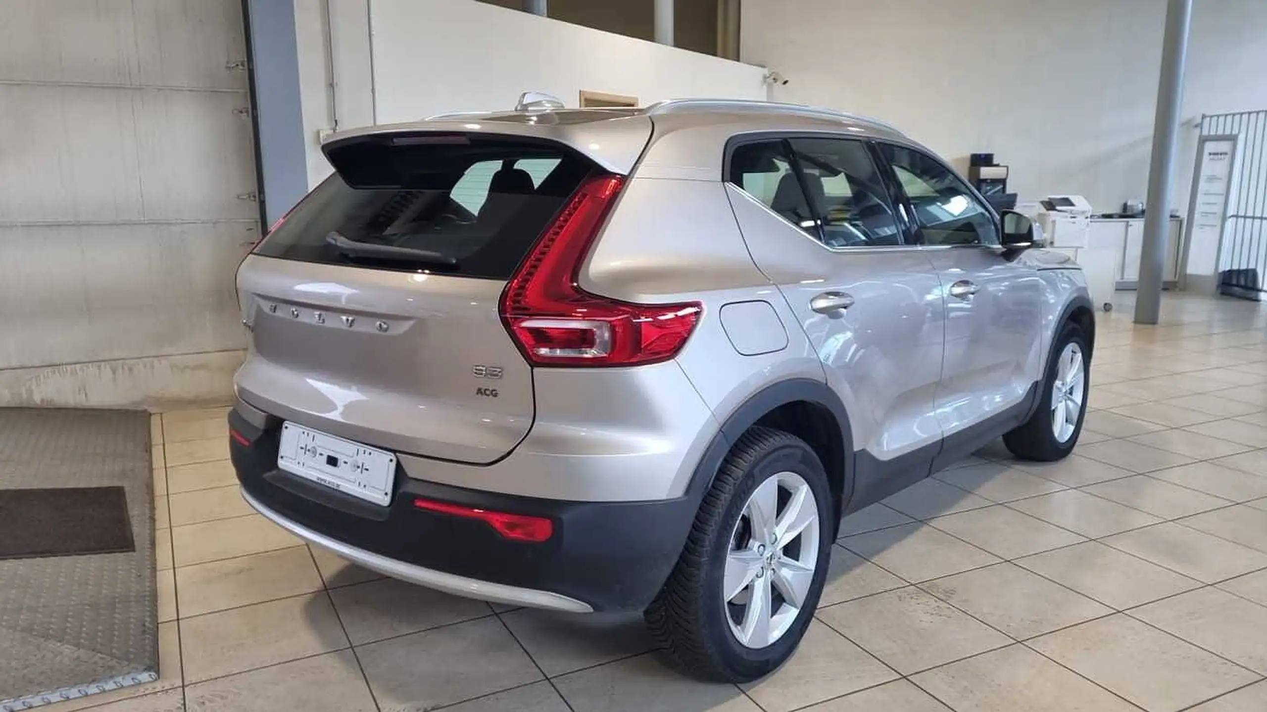 Volvo - XC40