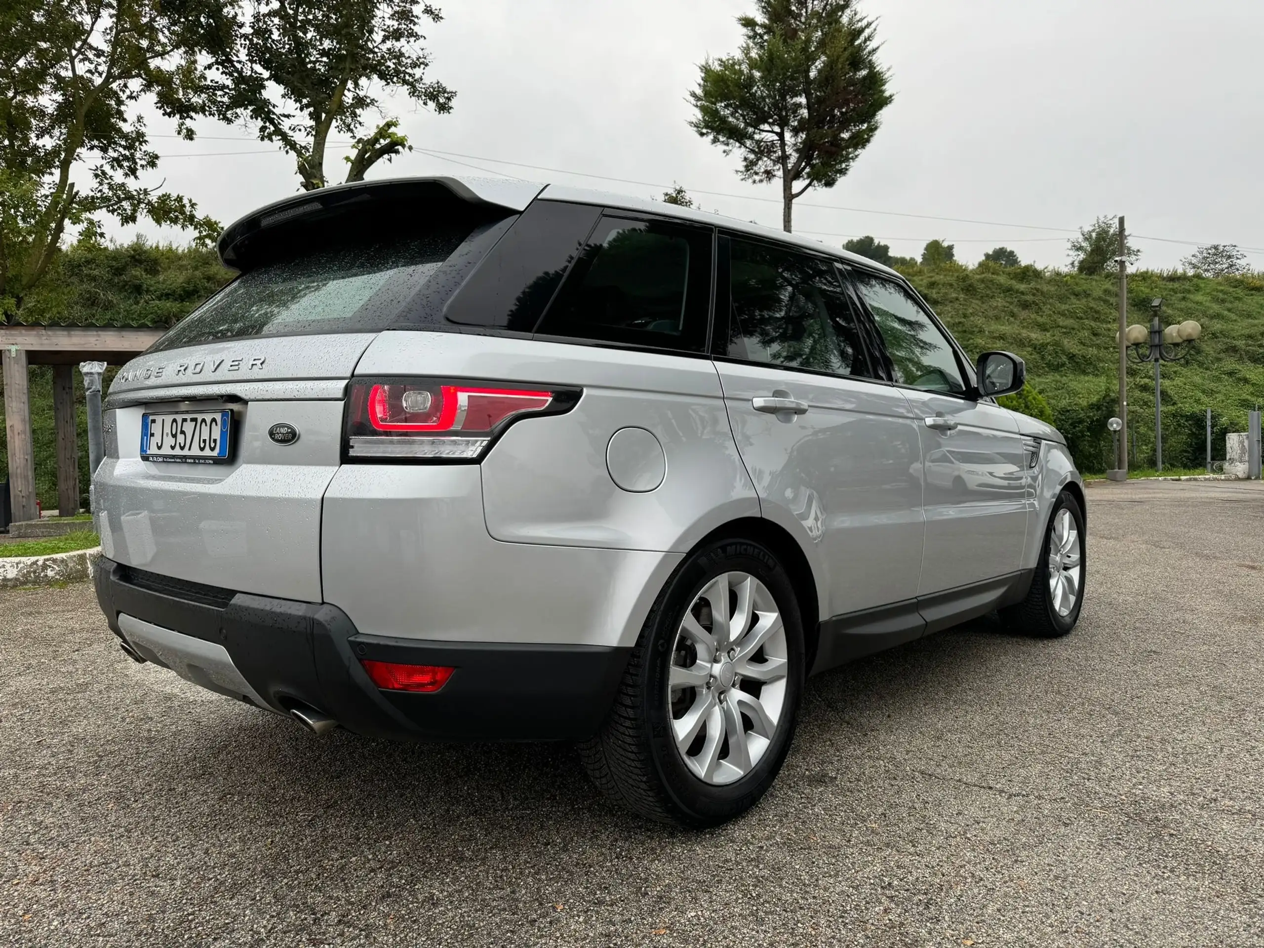 Land Rover - Range Rover Sport