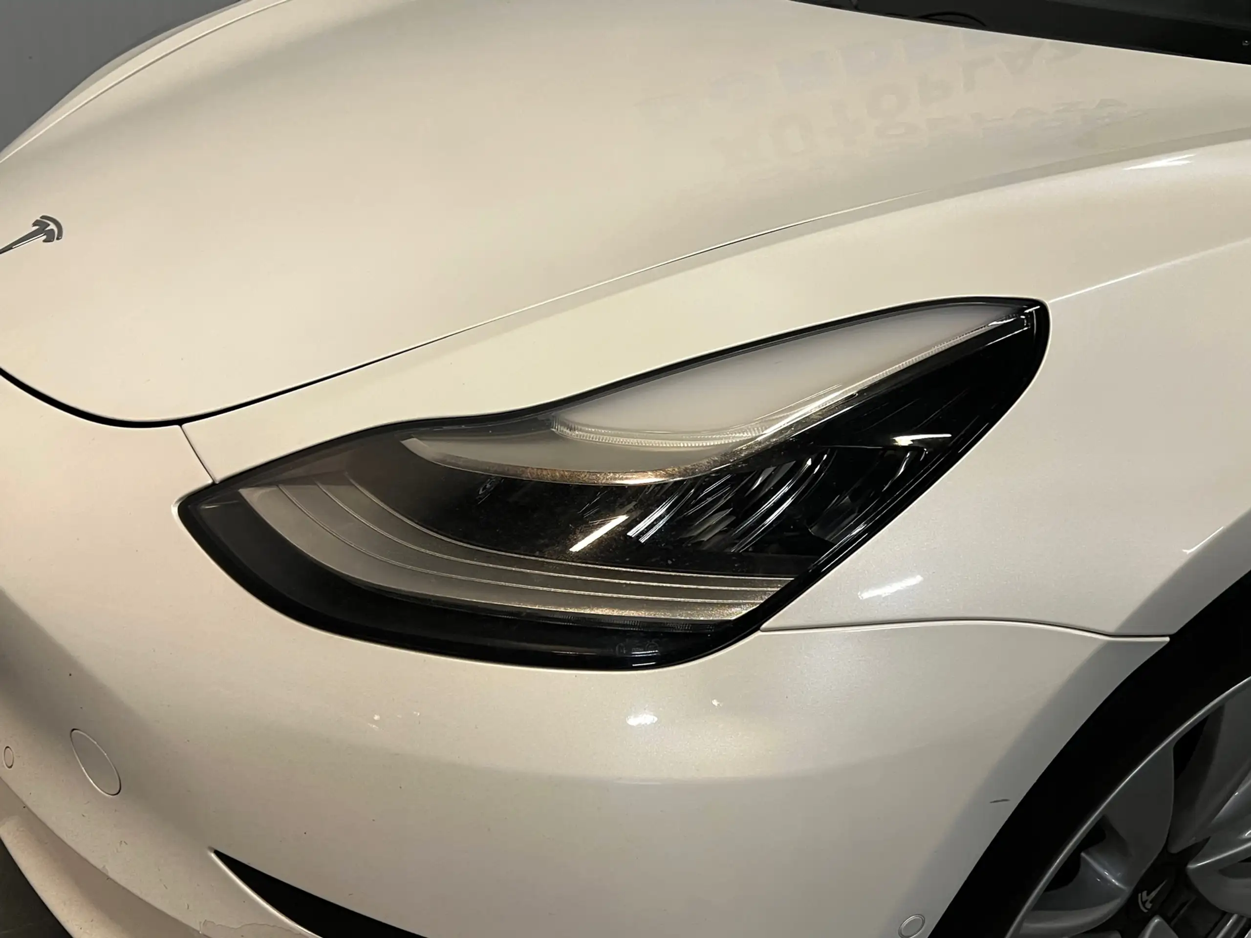 Tesla - Model 3