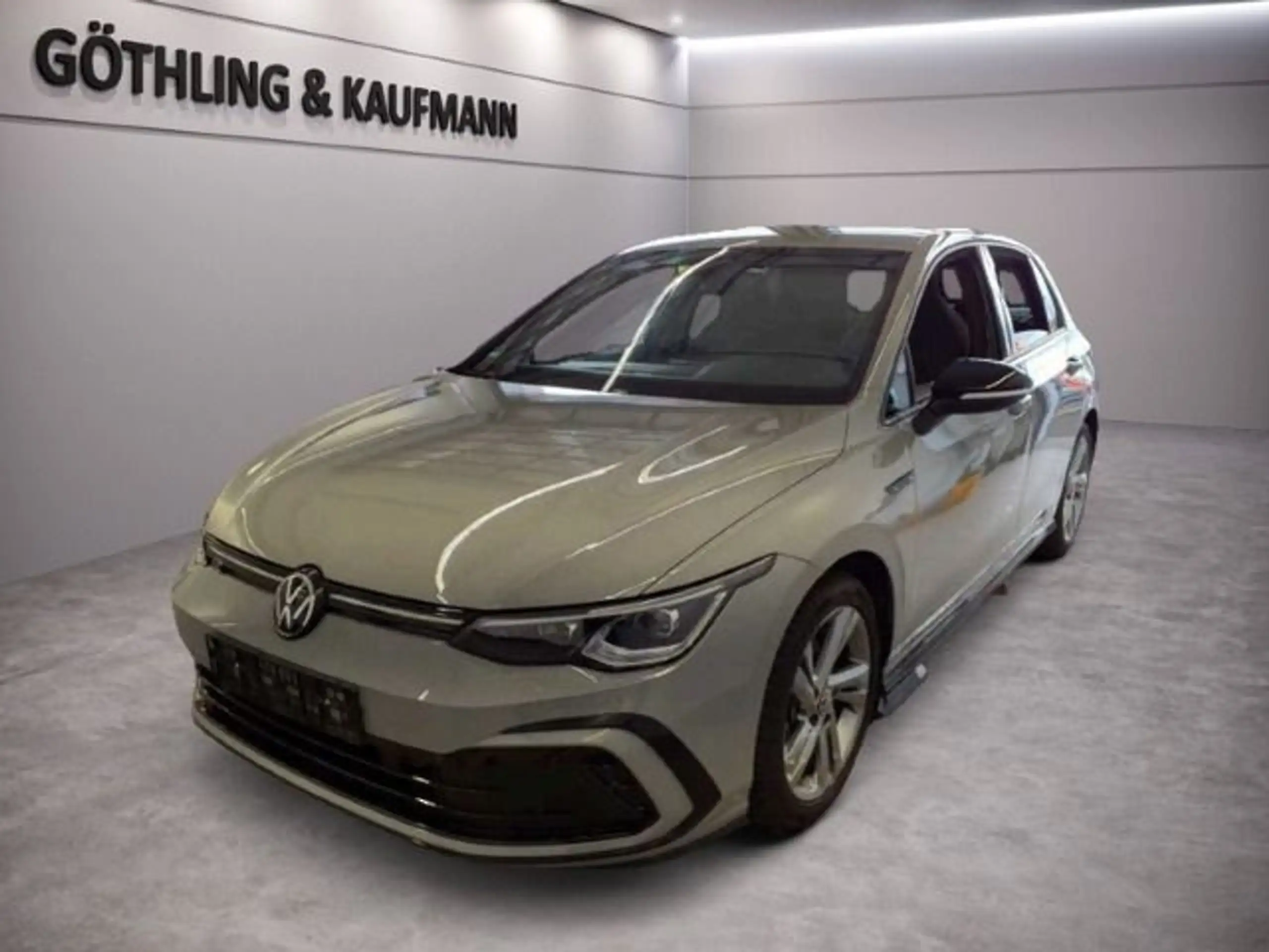 Volkswagen - Golf