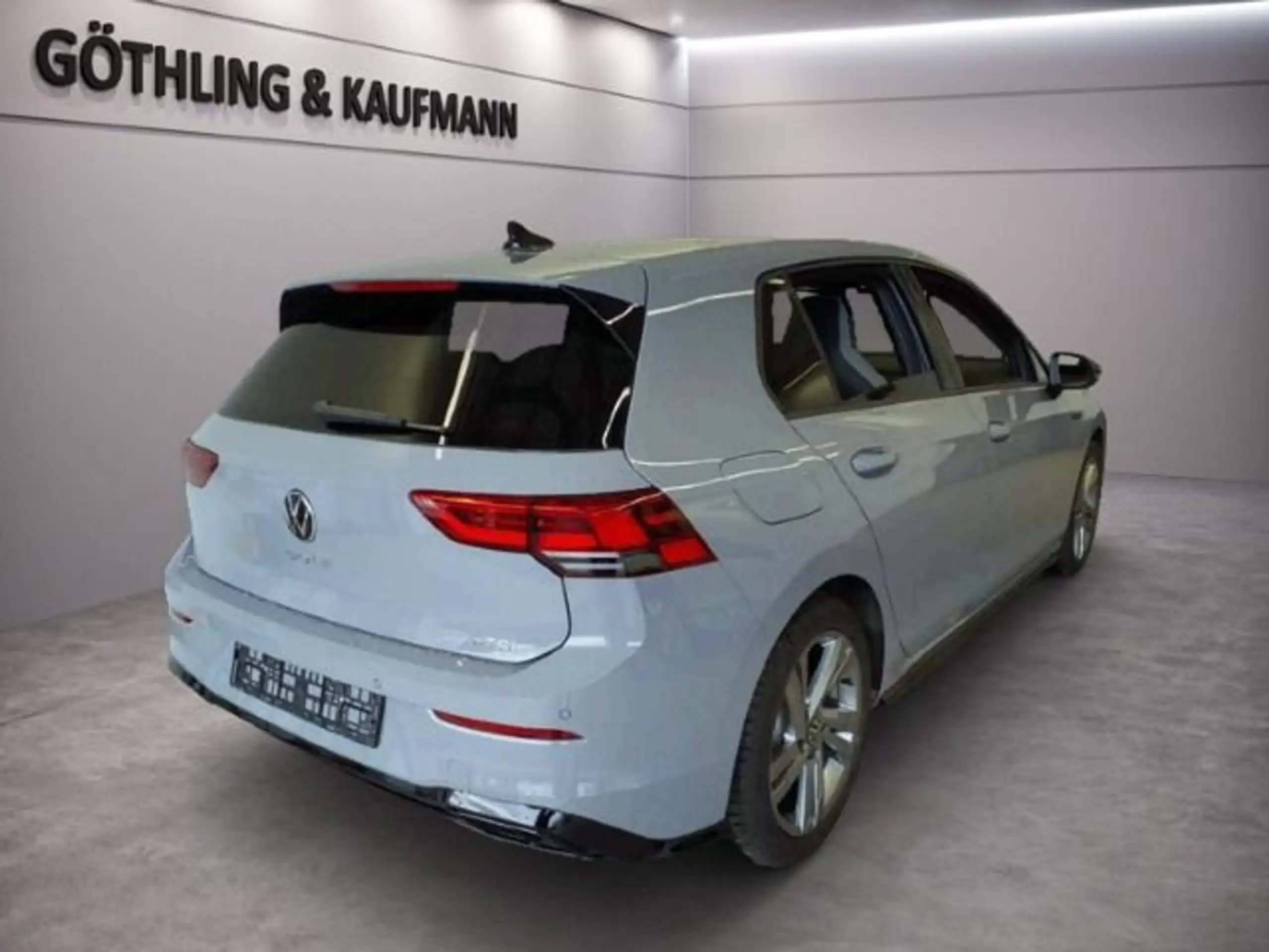 Volkswagen - Golf