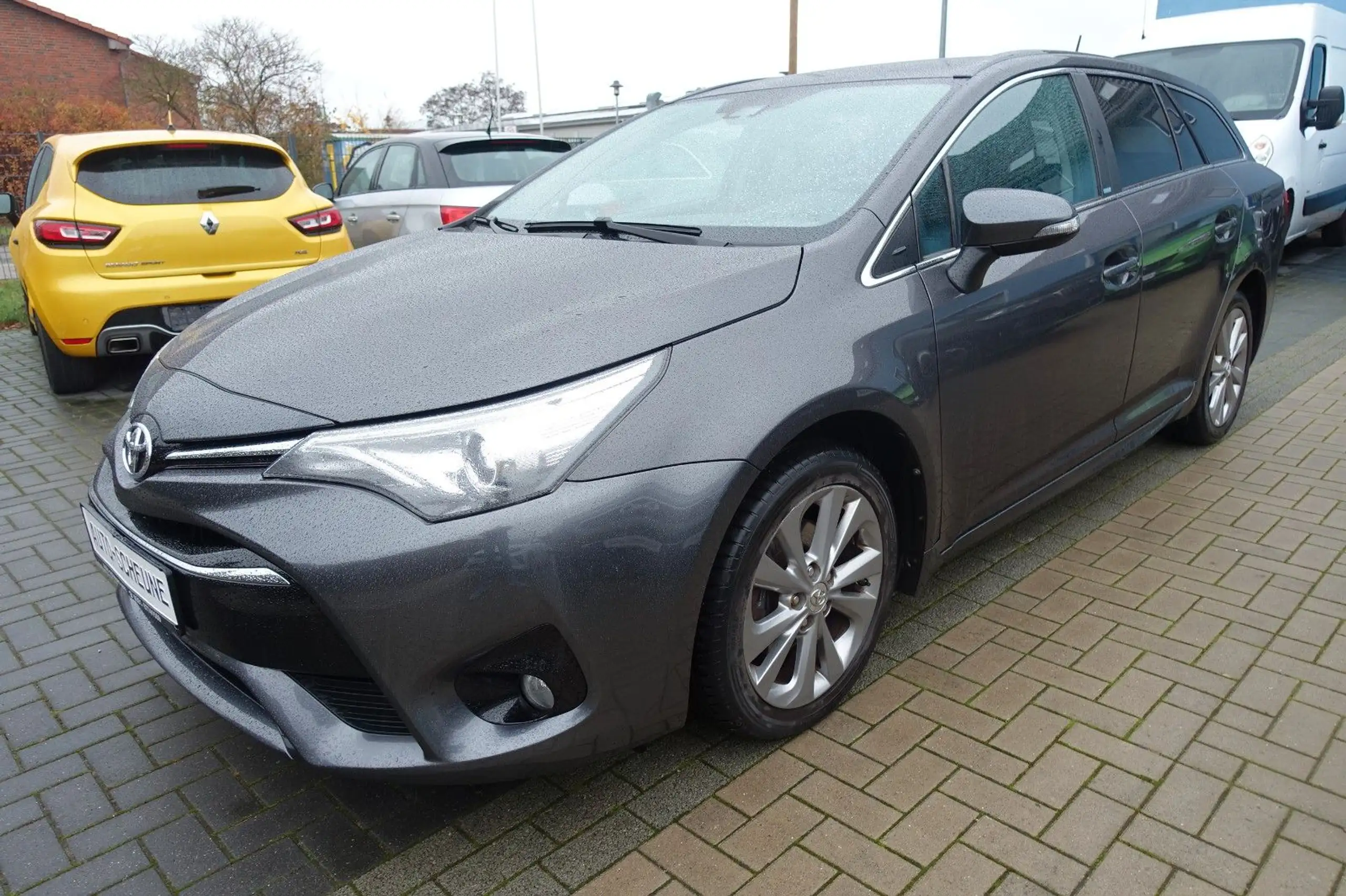 Toyota - Avensis