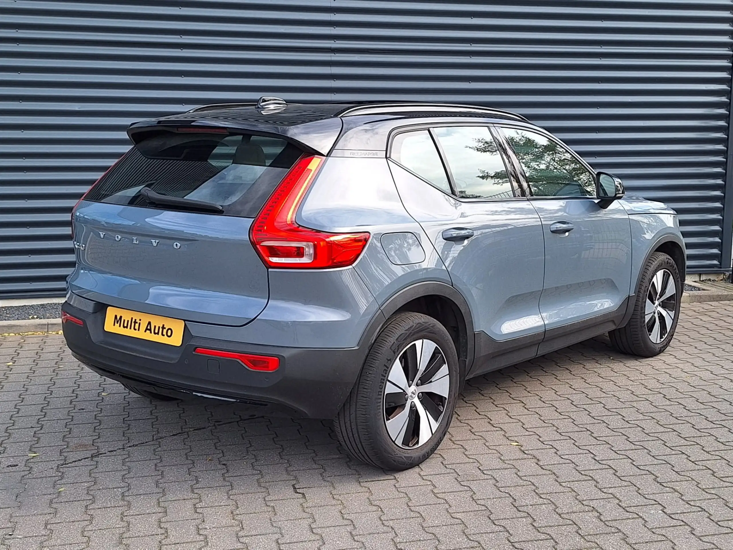 Volvo - XC40