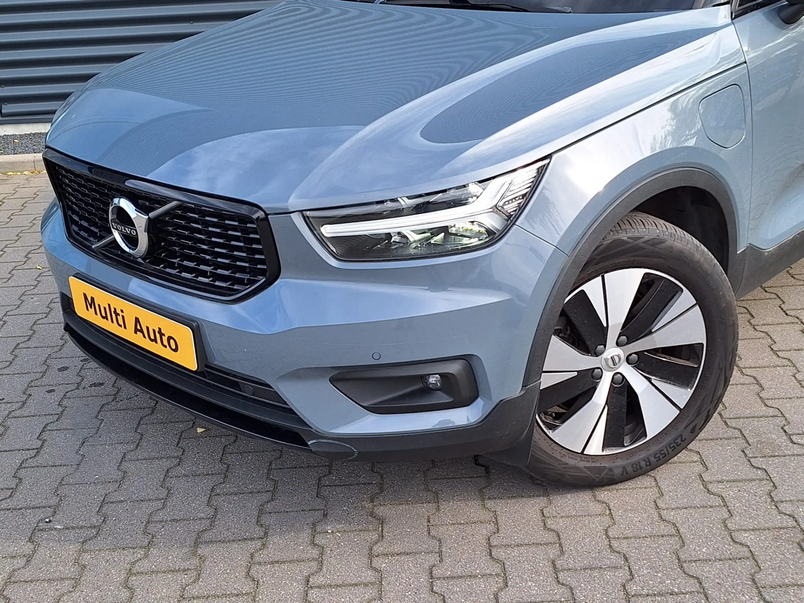 Volvo - XC40