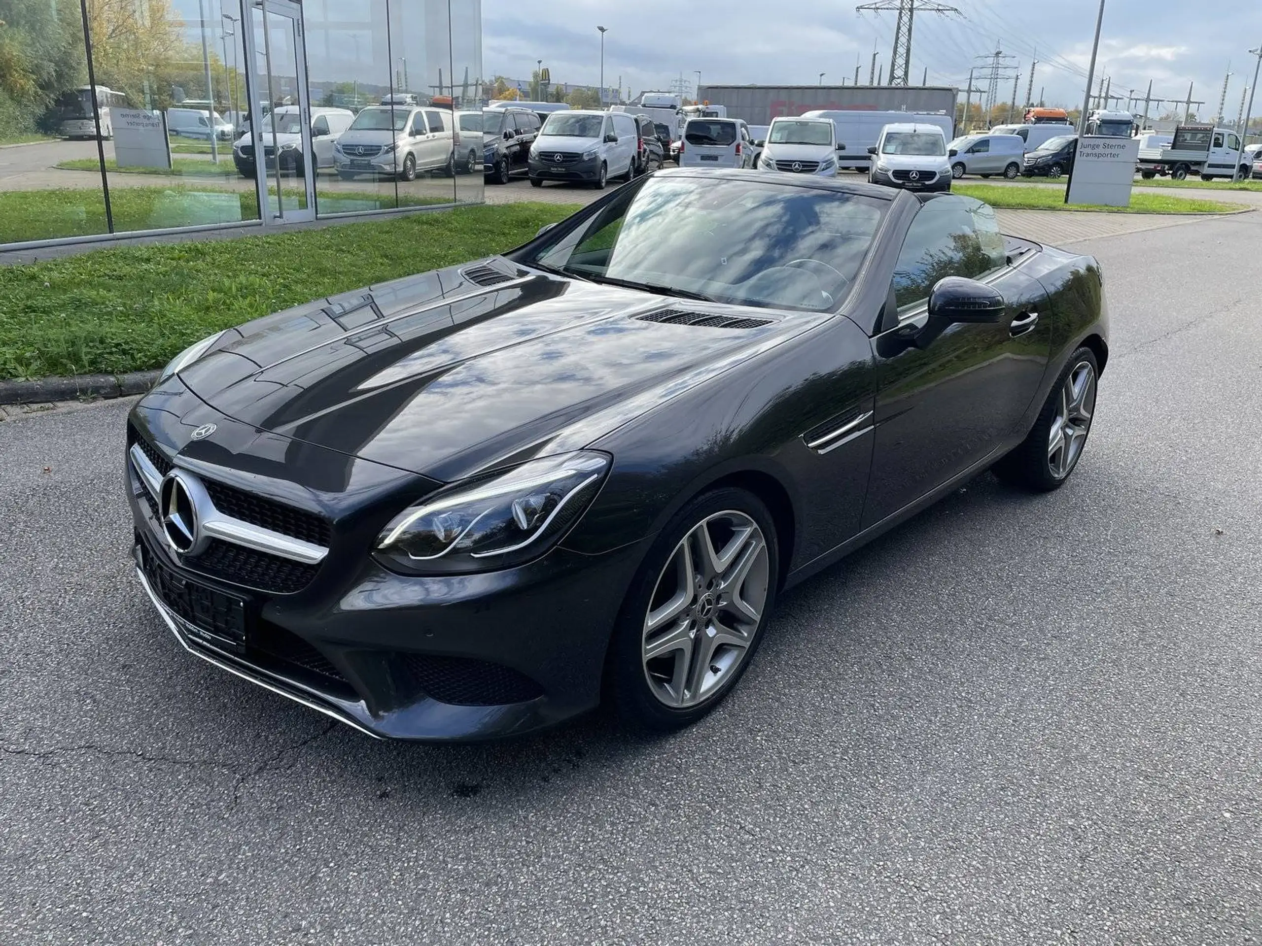 Mercedes-Benz - SLC 200