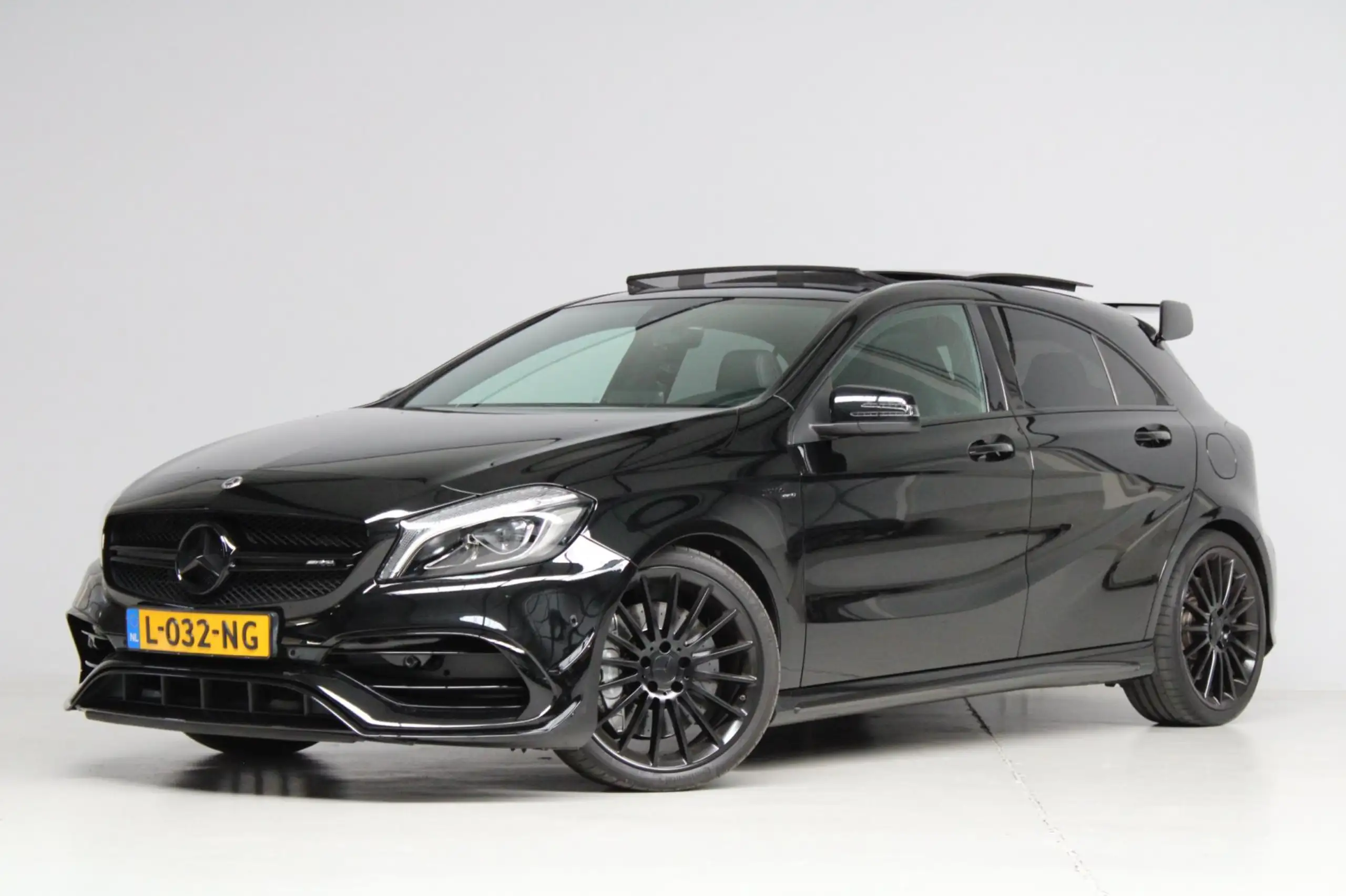 Mercedes-Benz - A 45 AMG