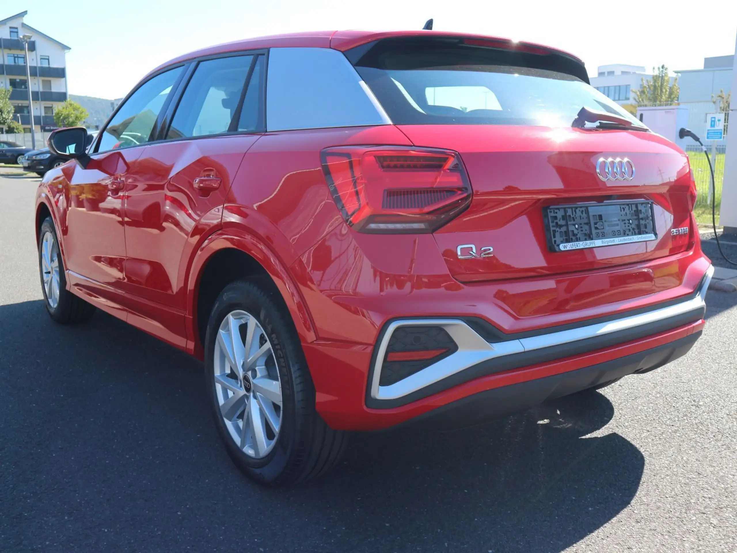 Audi - Q2