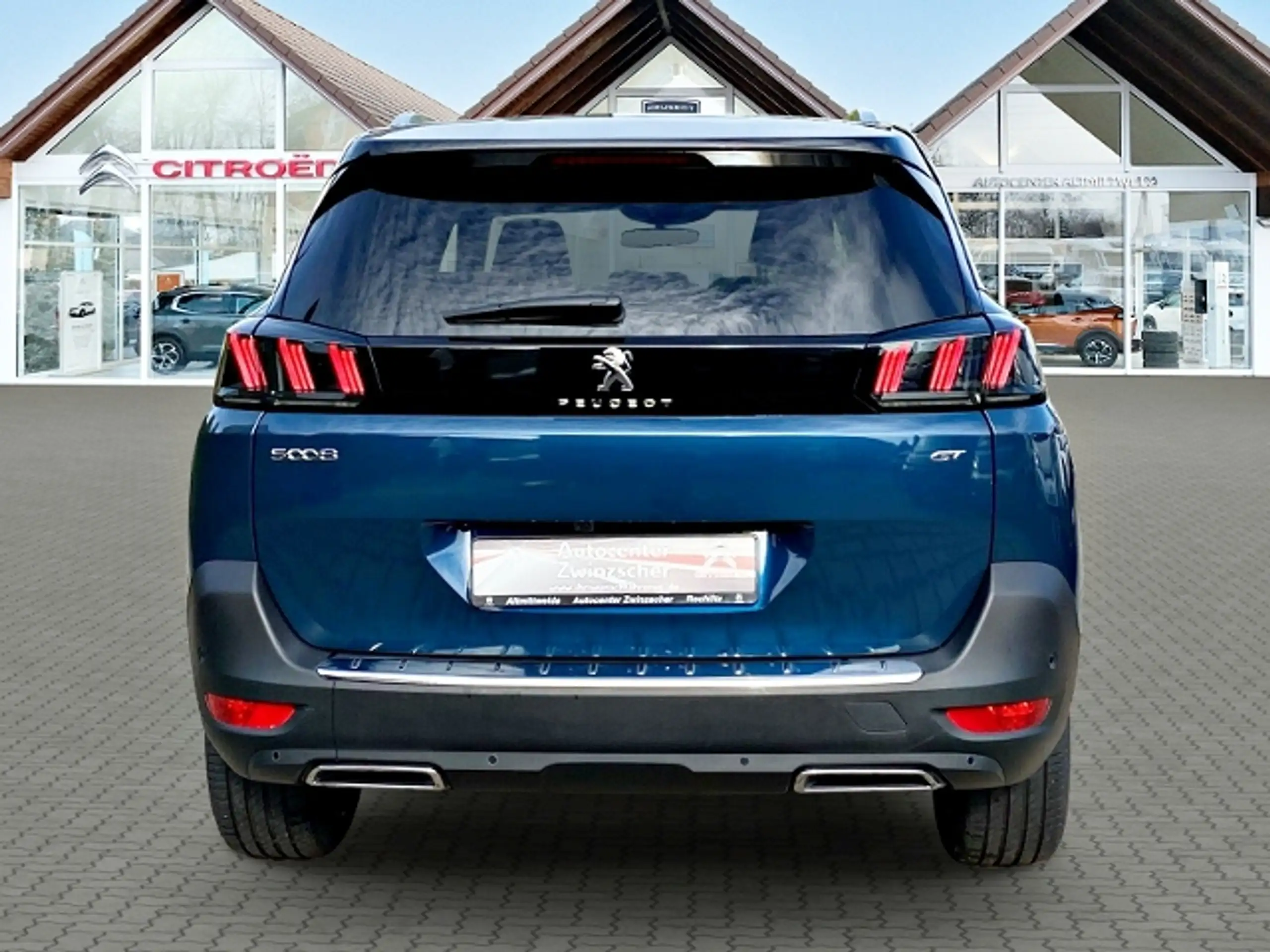 Peugeot - 5008