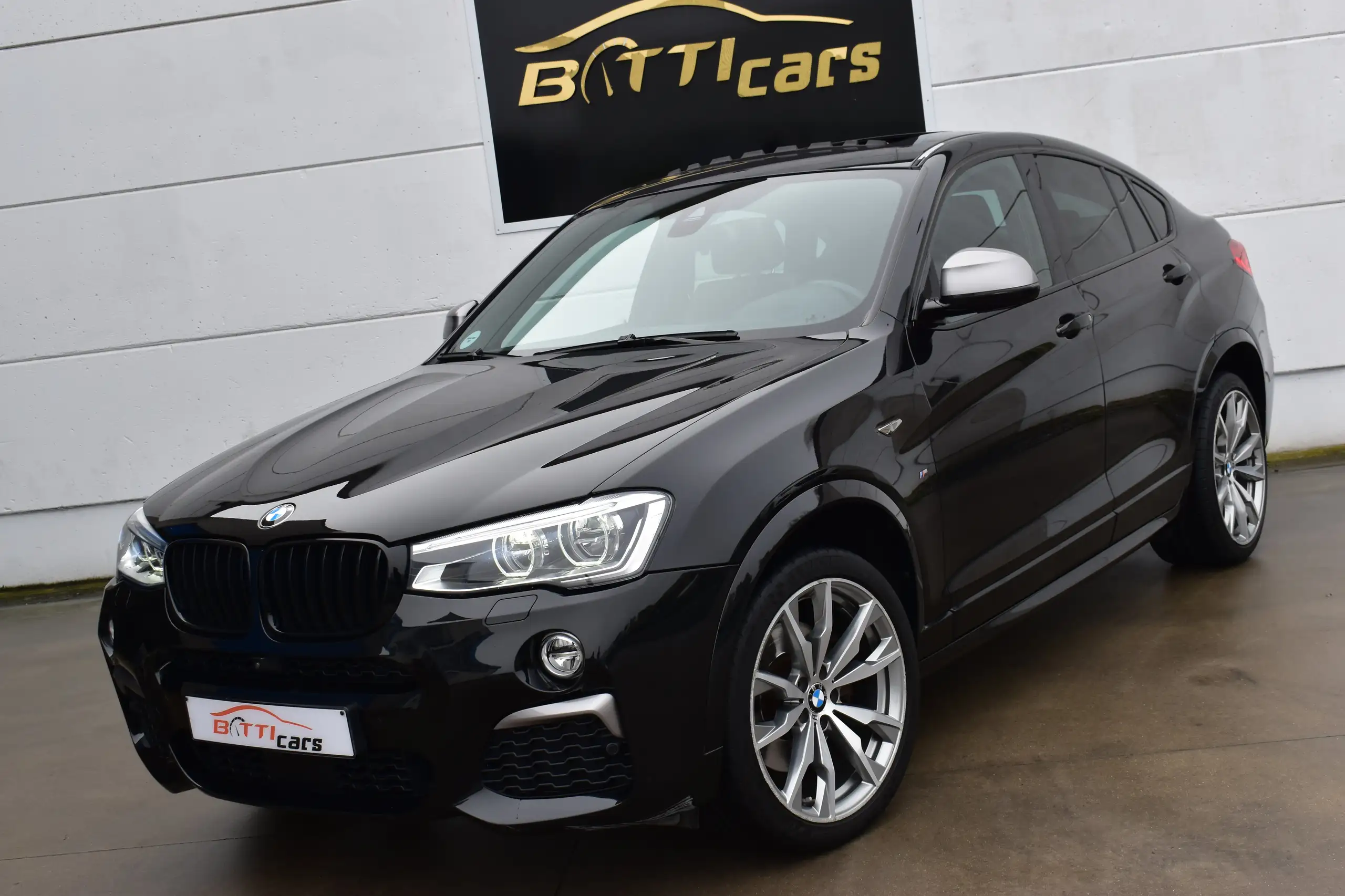 BMW - X4 M