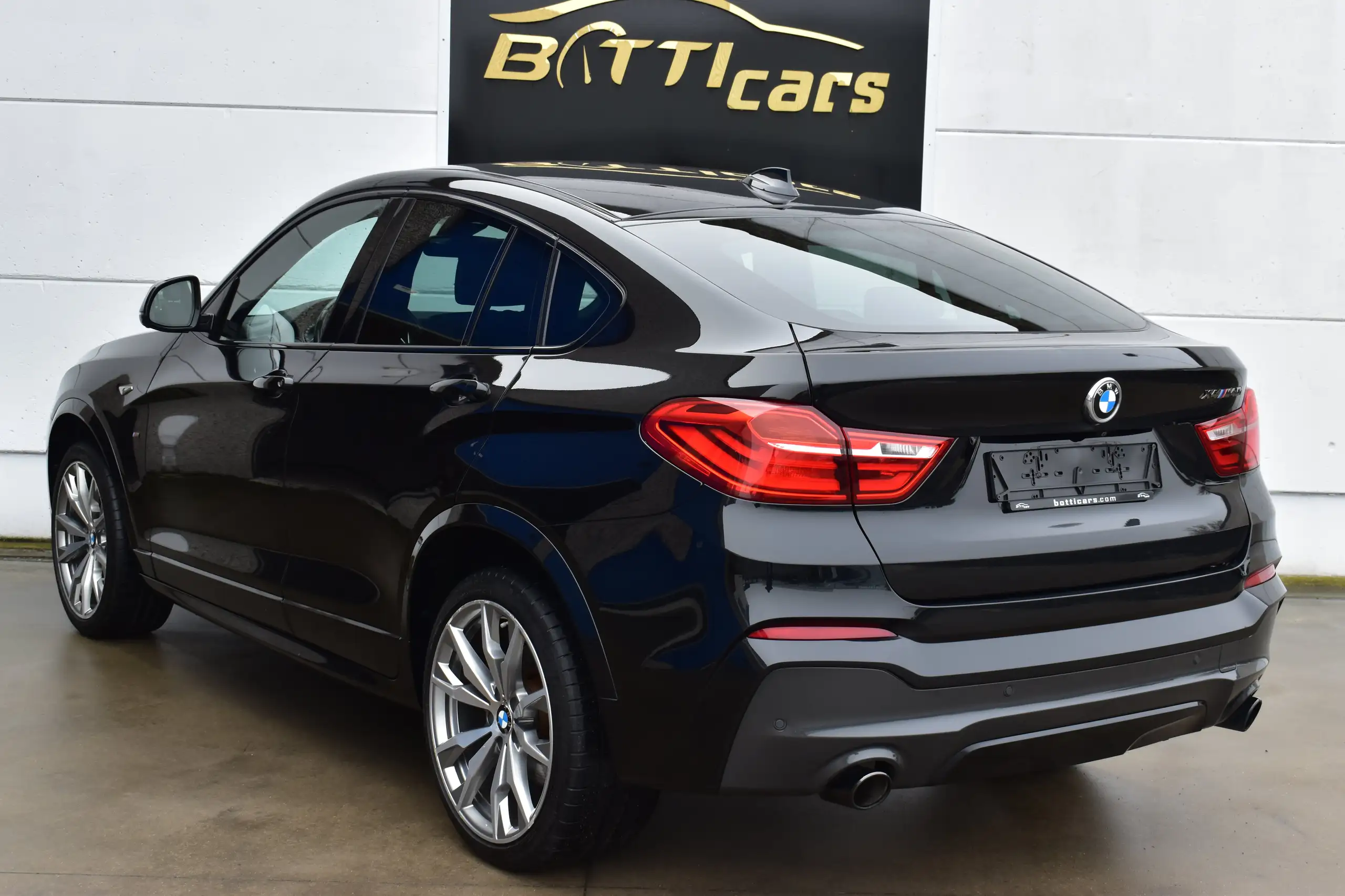 BMW - X4 M