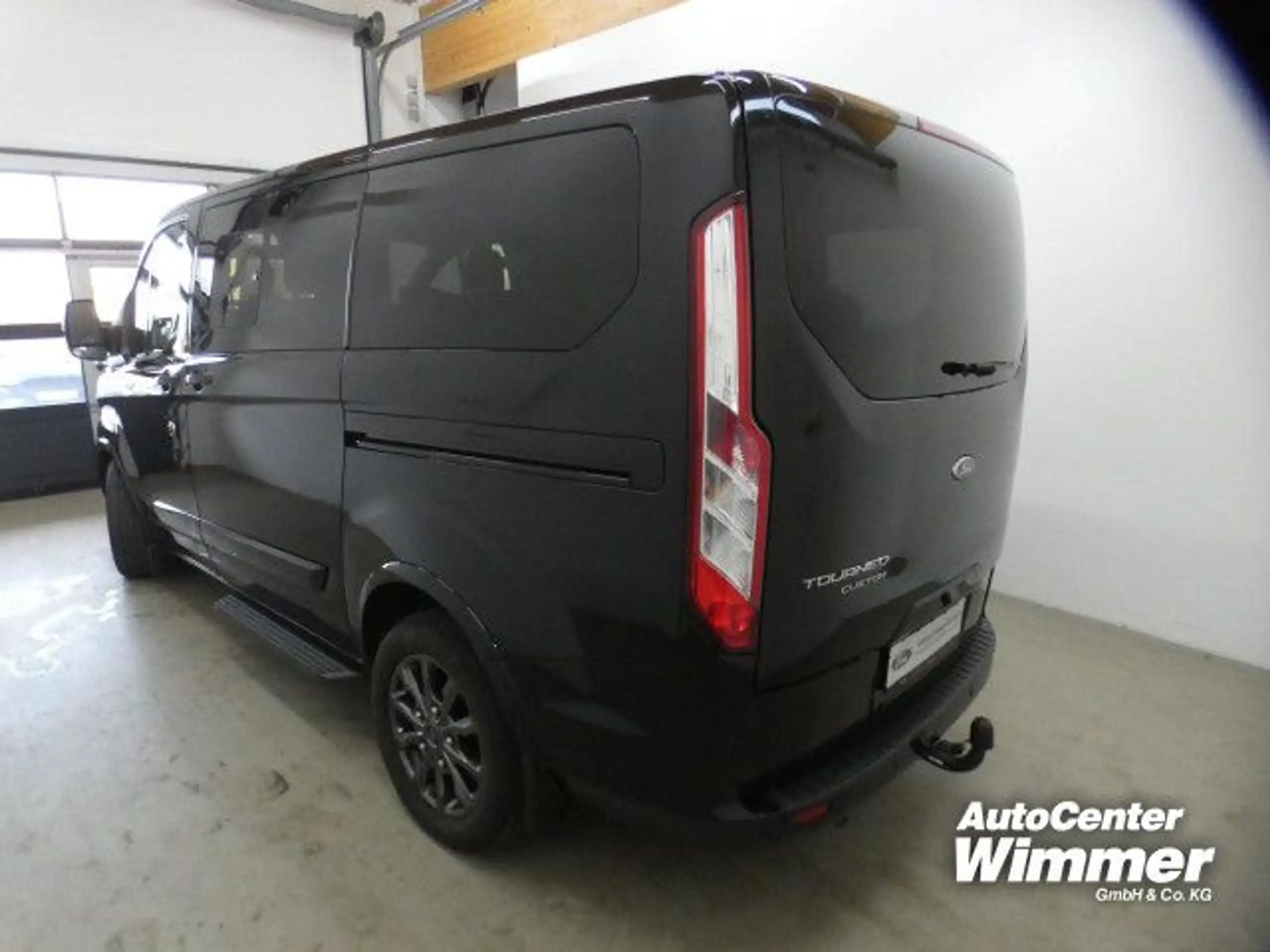 Ford - Tourneo