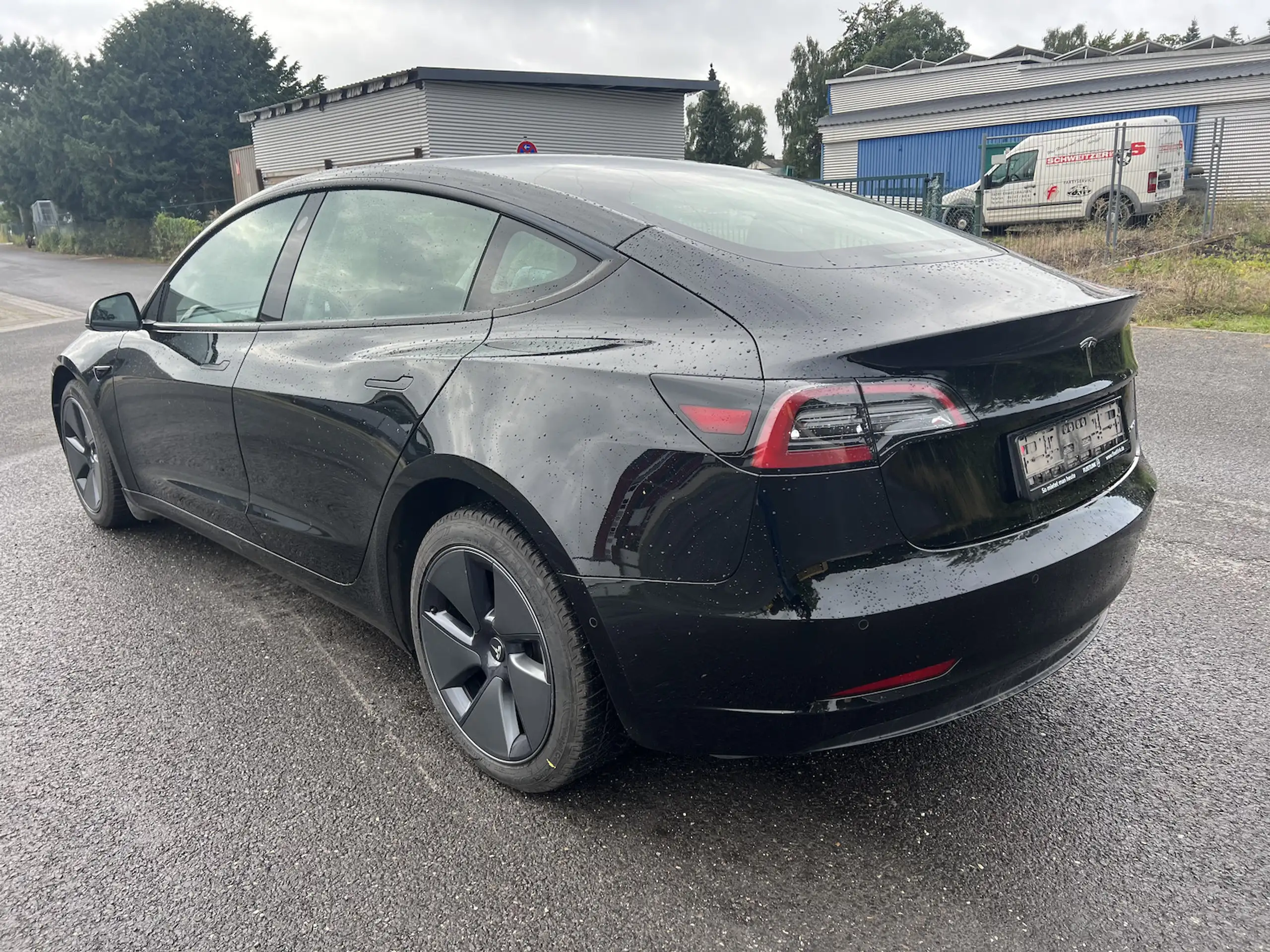 Tesla - Model 3