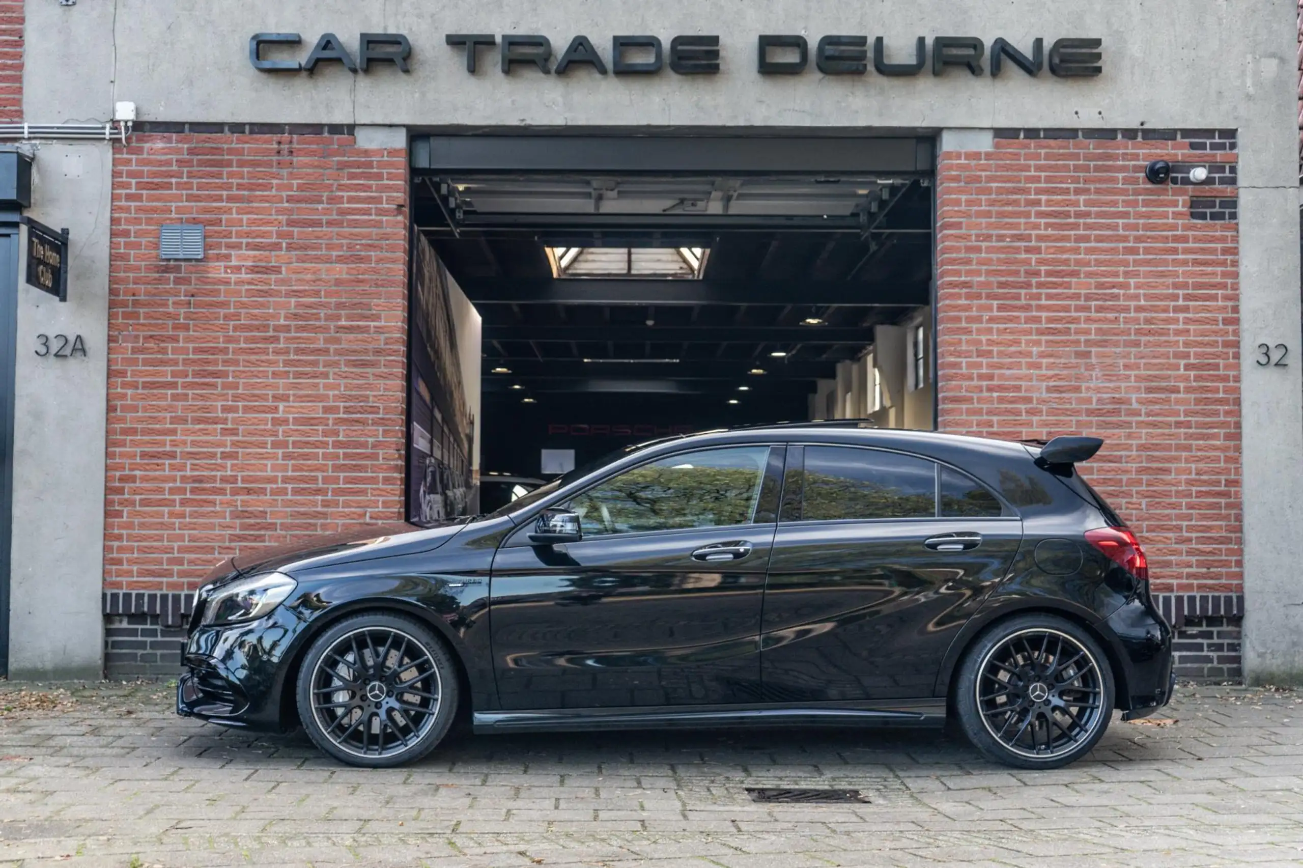 Mercedes-Benz - A 45 AMG