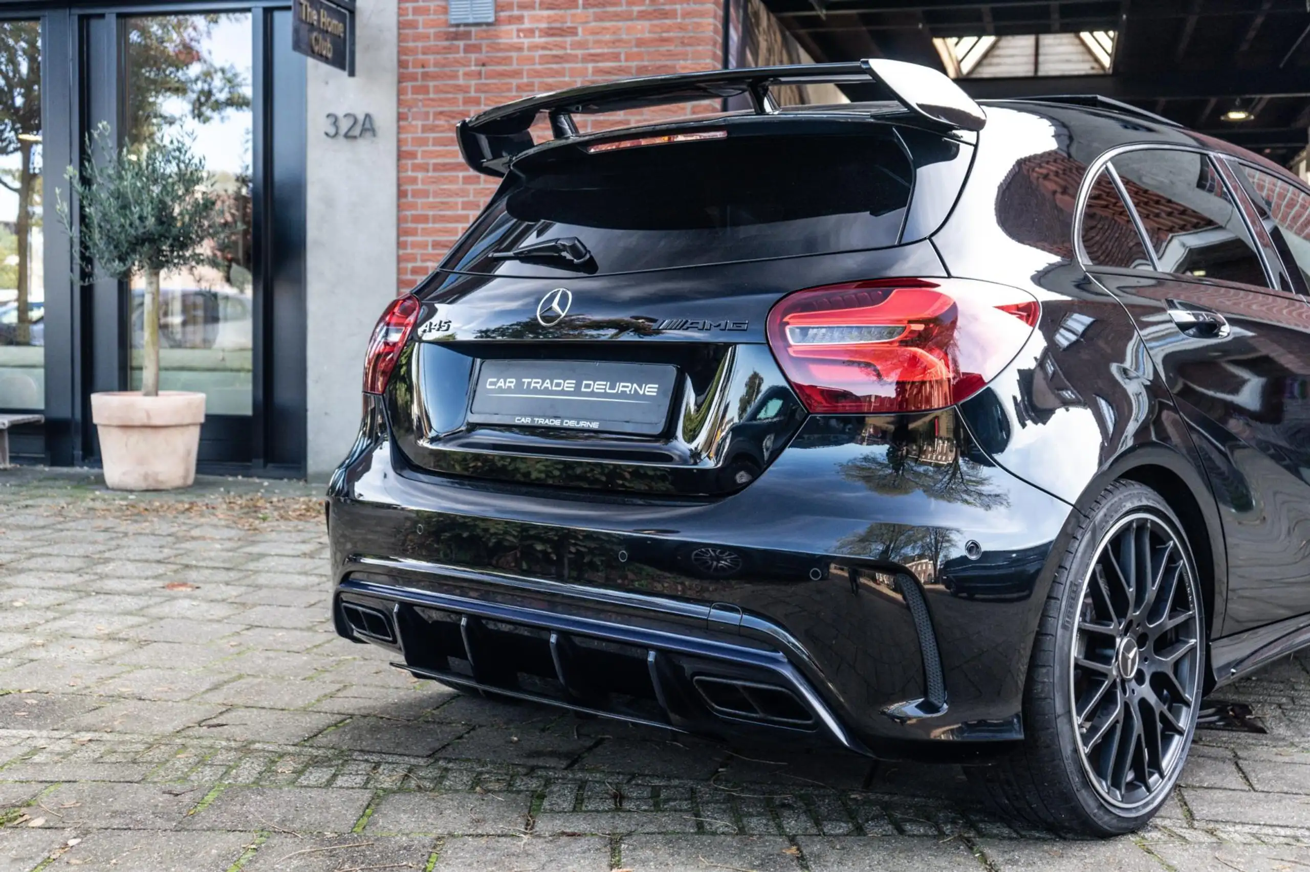 Mercedes-Benz - A 45 AMG