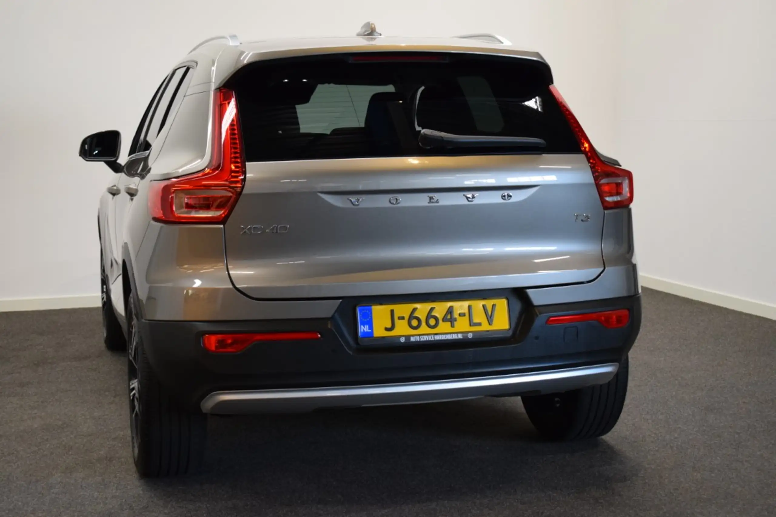 Volvo - XC40