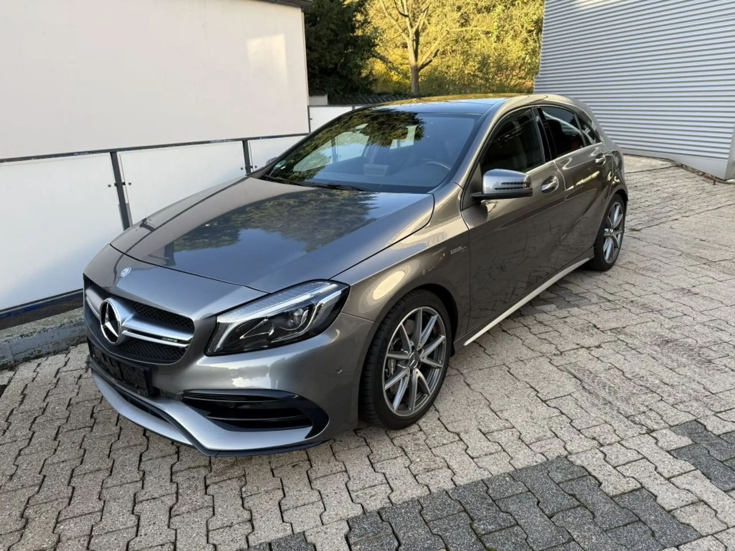 Mercedes-Benz - A 45 AMG