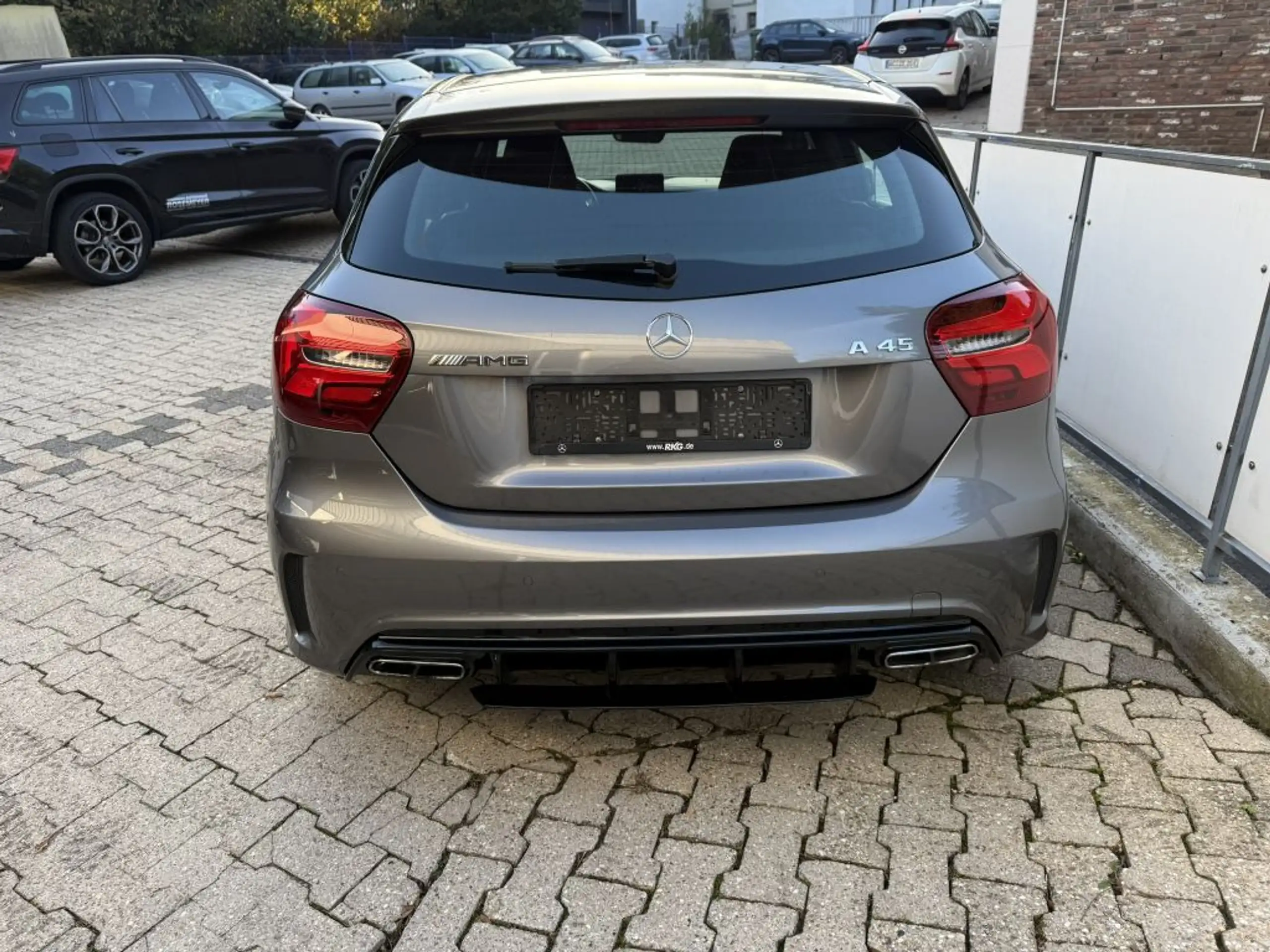 Mercedes-Benz - A 45 AMG