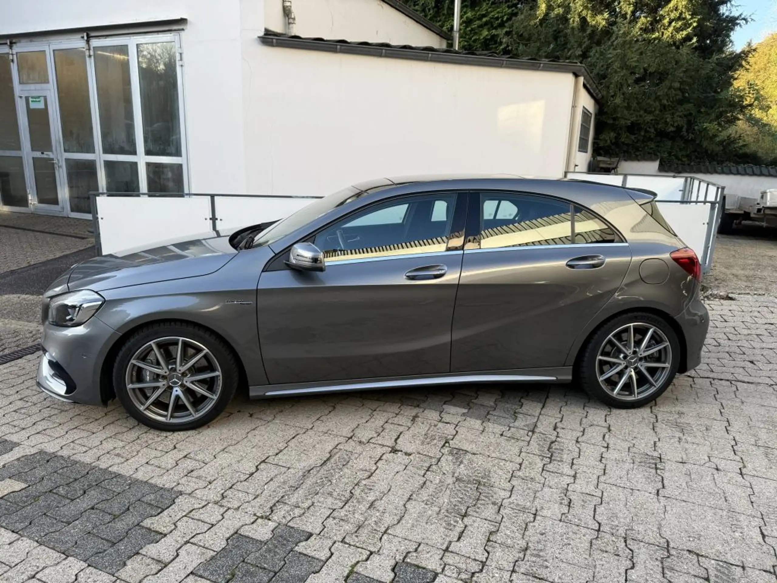 Mercedes-Benz - A 45 AMG