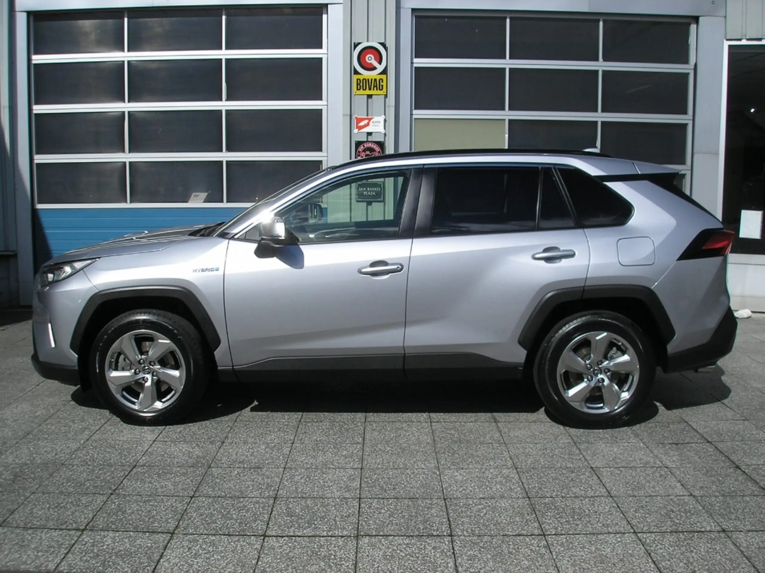 Toyota - RAV 4