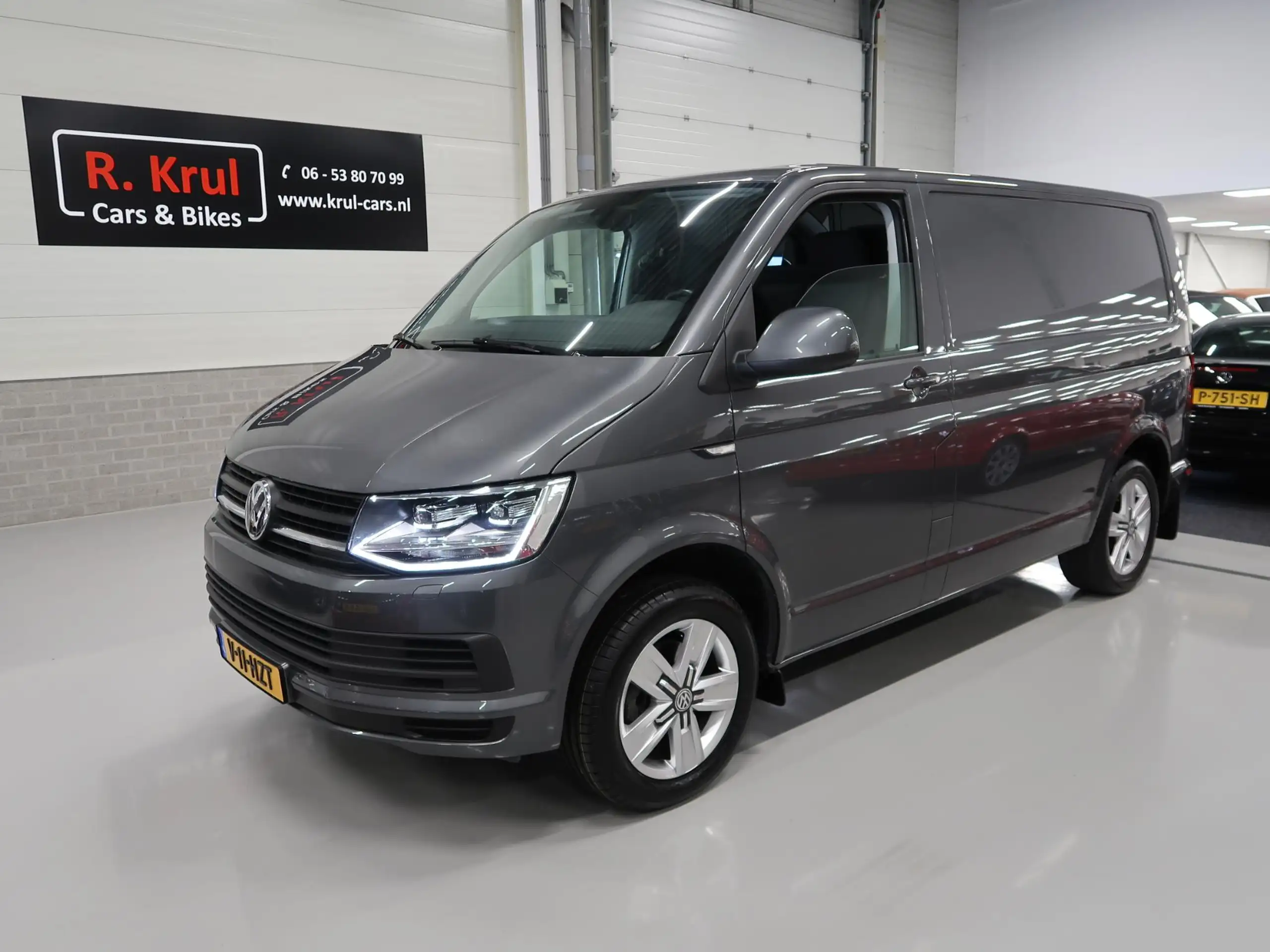 Volkswagen - T6 Transporter