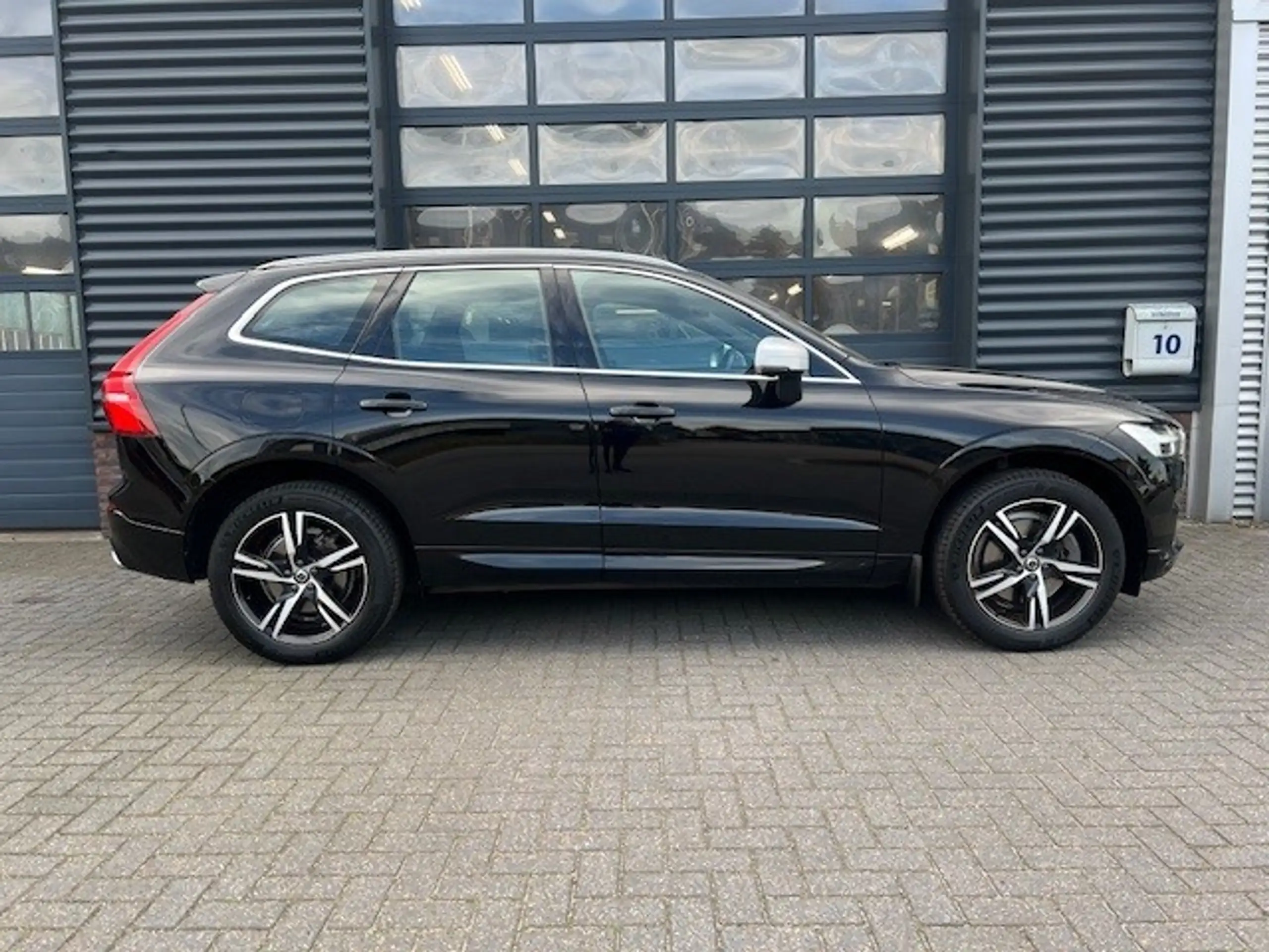 Volvo - XC60