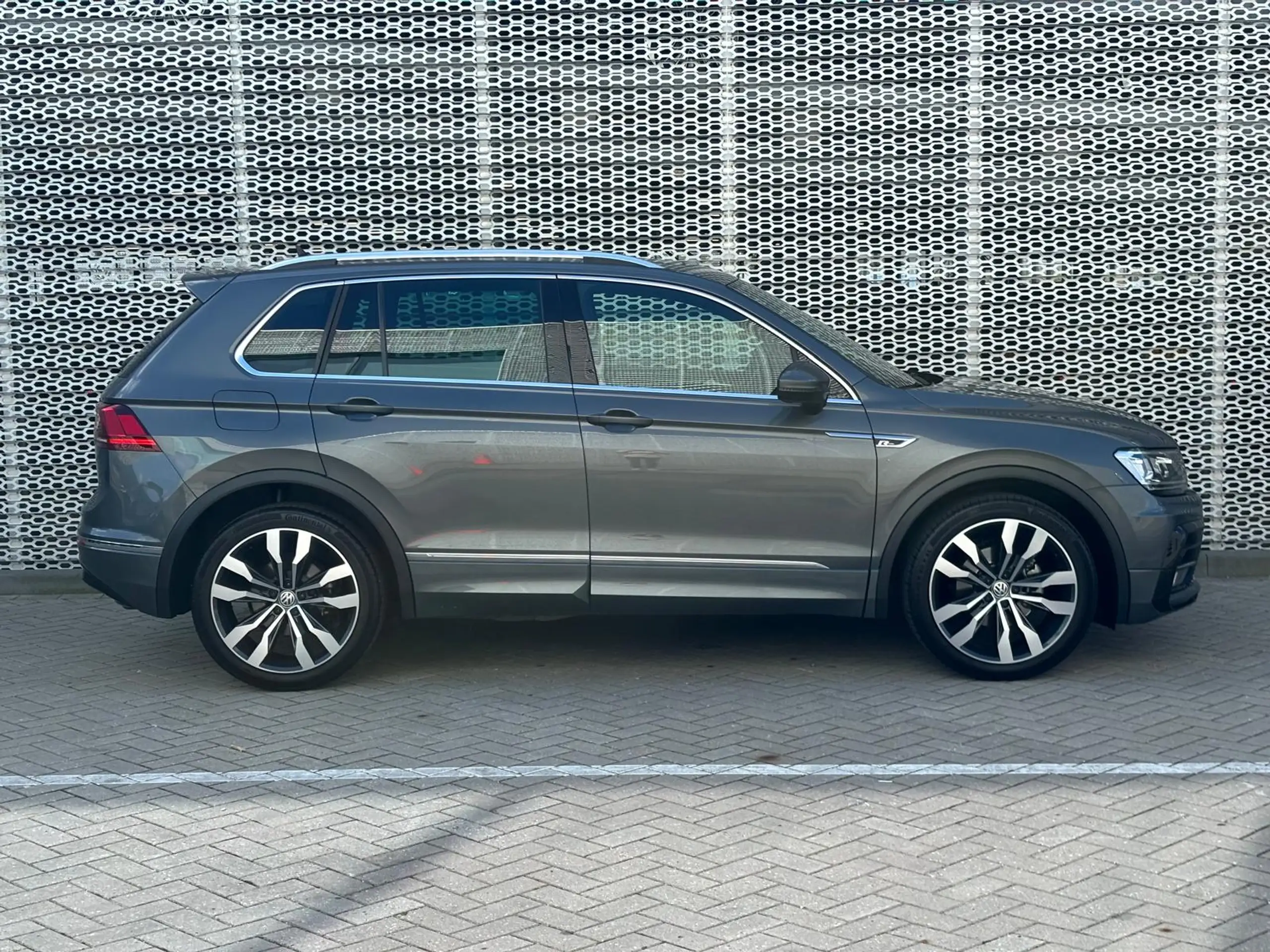 Volkswagen - Tiguan