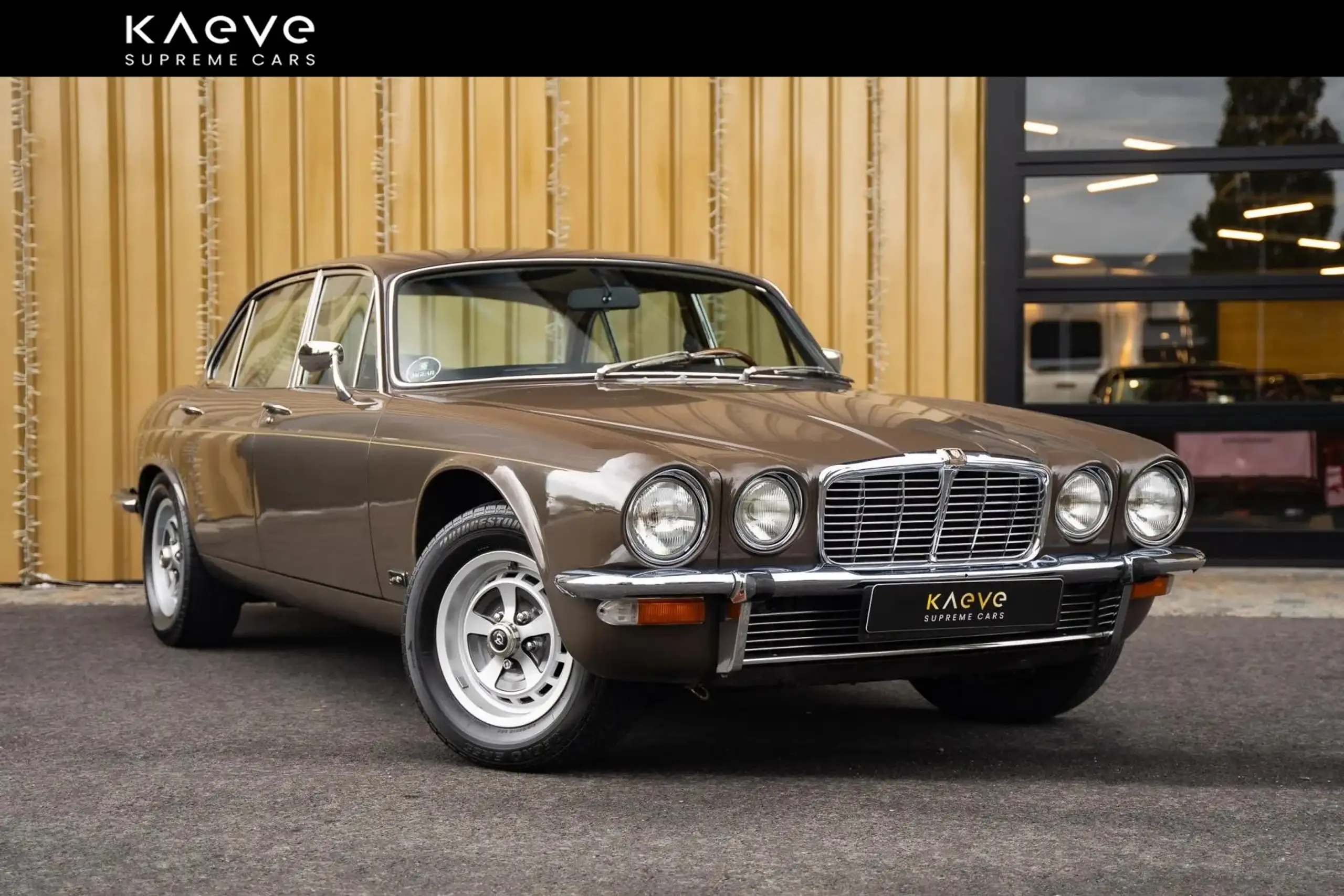 Jaguar - XJ6