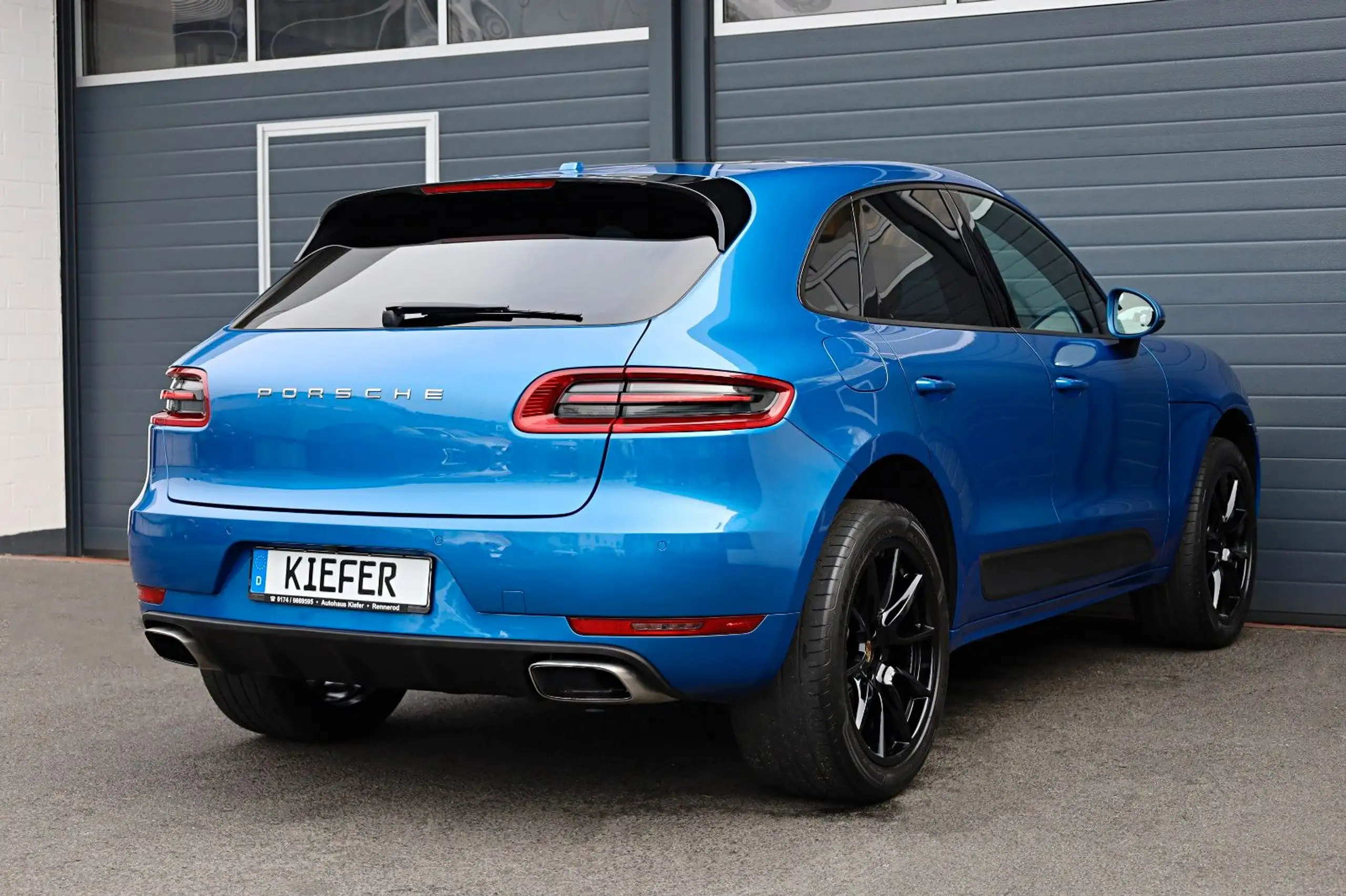 Porsche - Macan