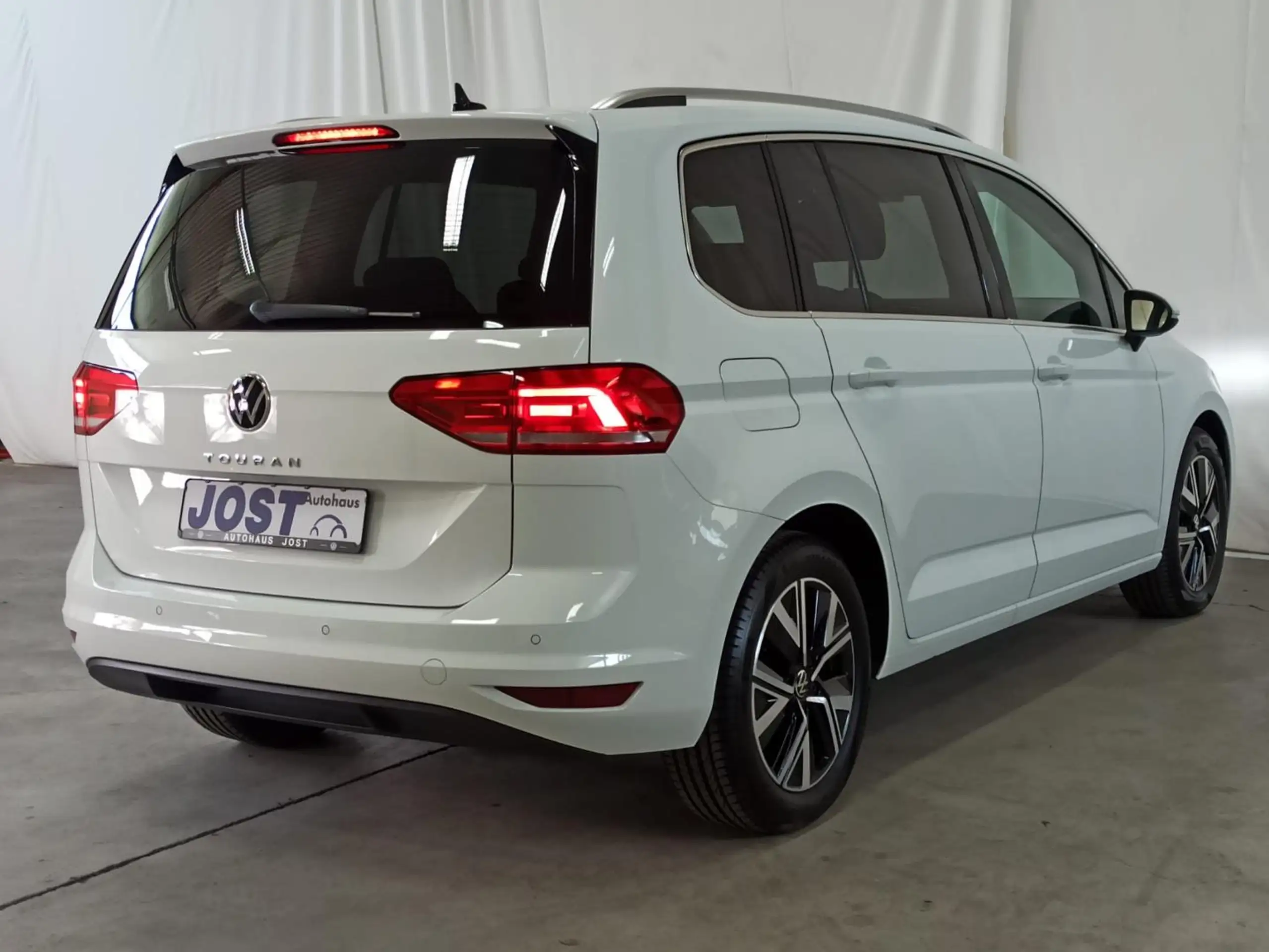 Volkswagen - Touran