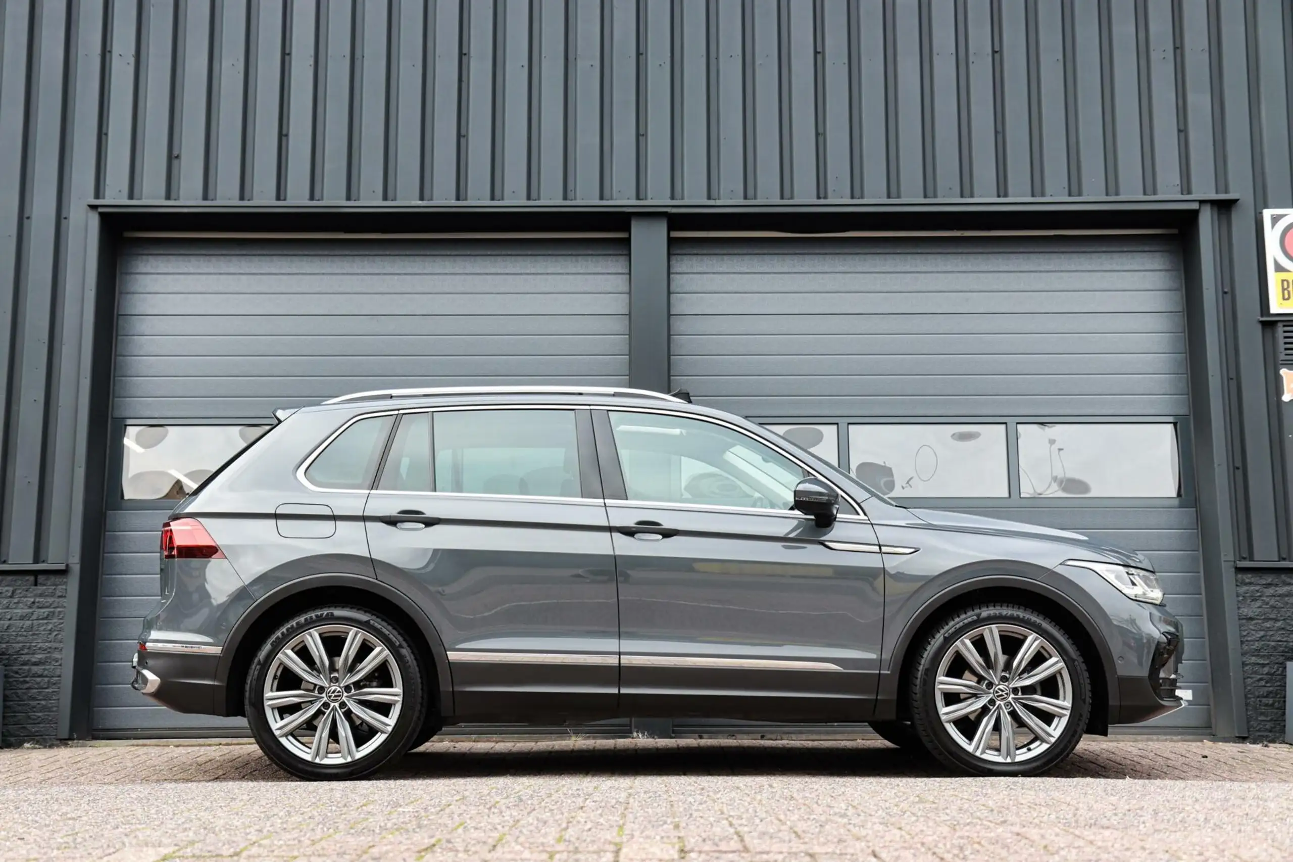 Volkswagen - Tiguan