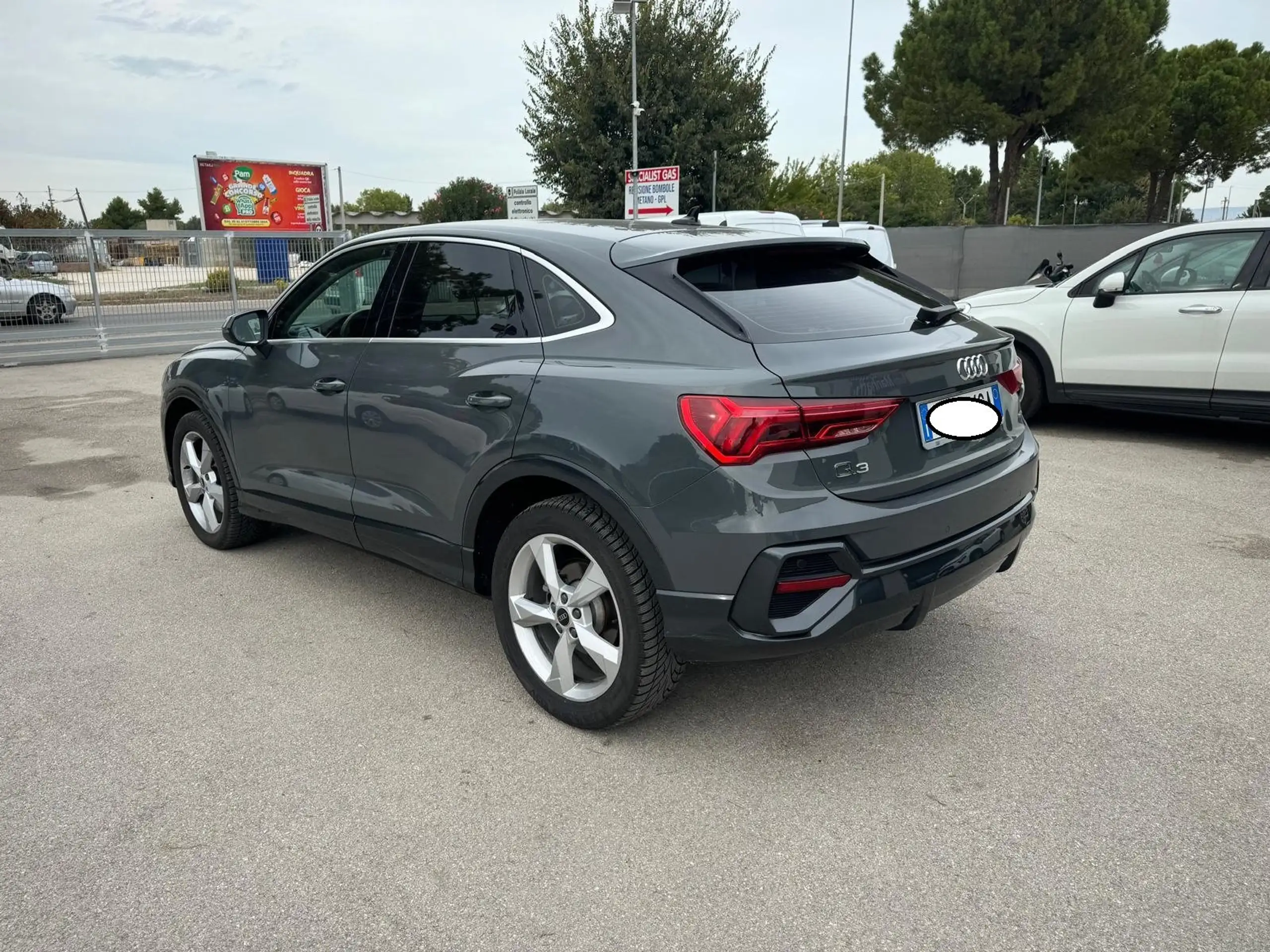 Audi - Q3