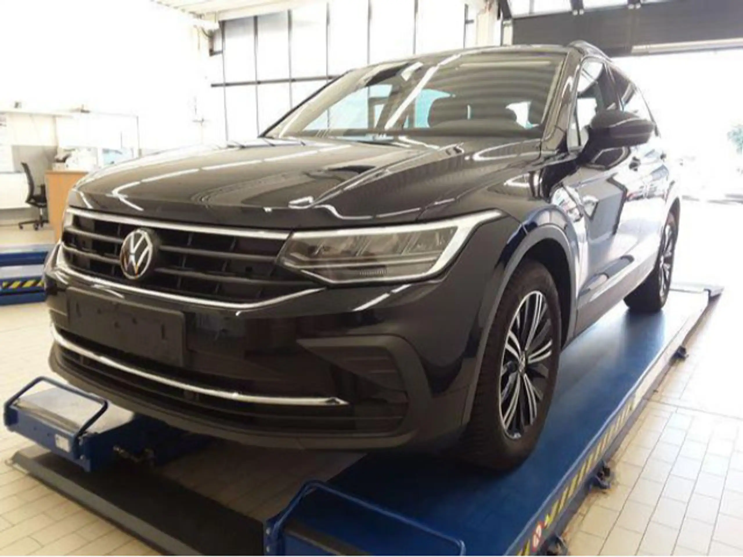 Volkswagen - Tiguan