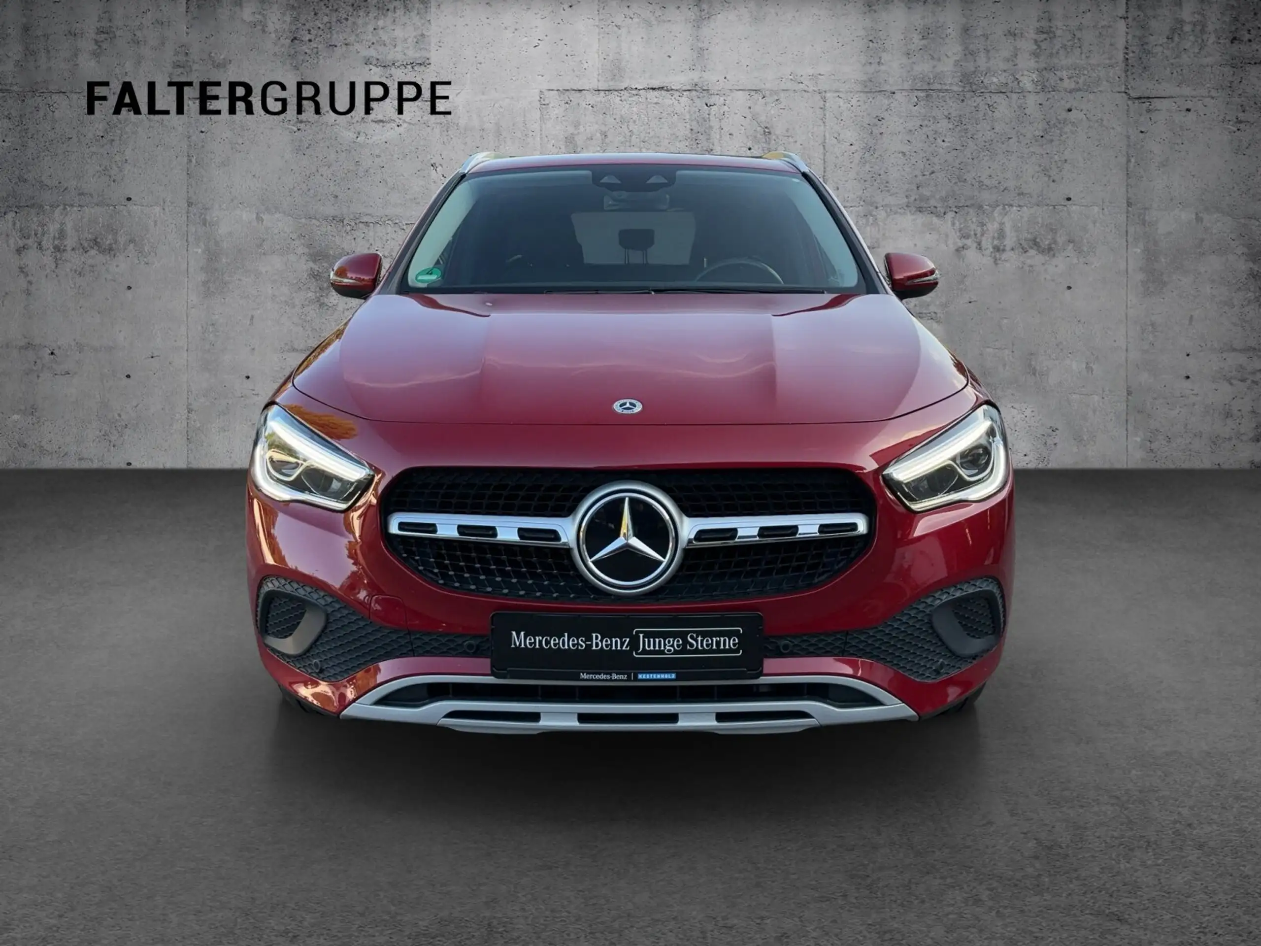 Mercedes-Benz - GLA 200