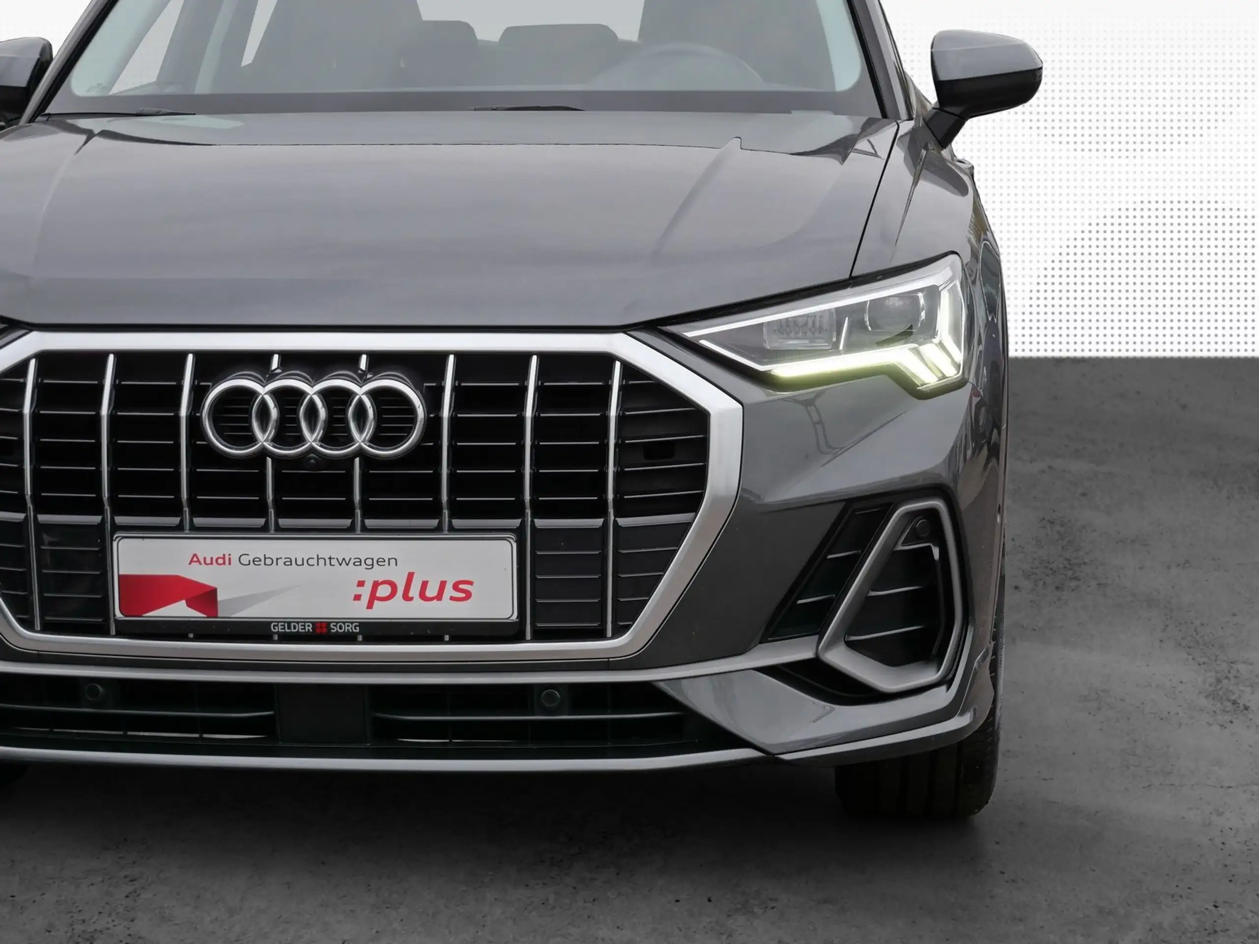 Audi - Q3