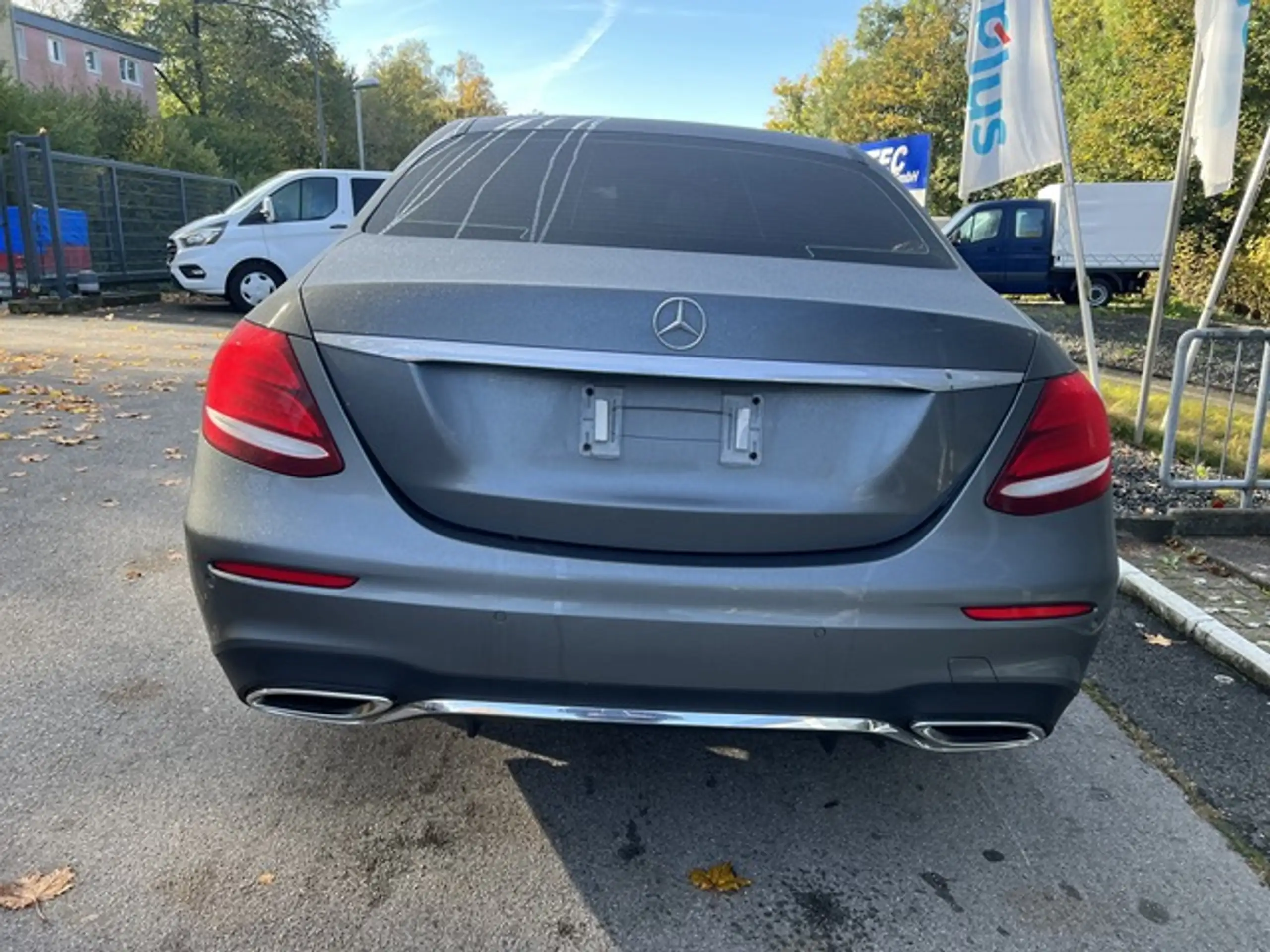 Mercedes-Benz - E 220