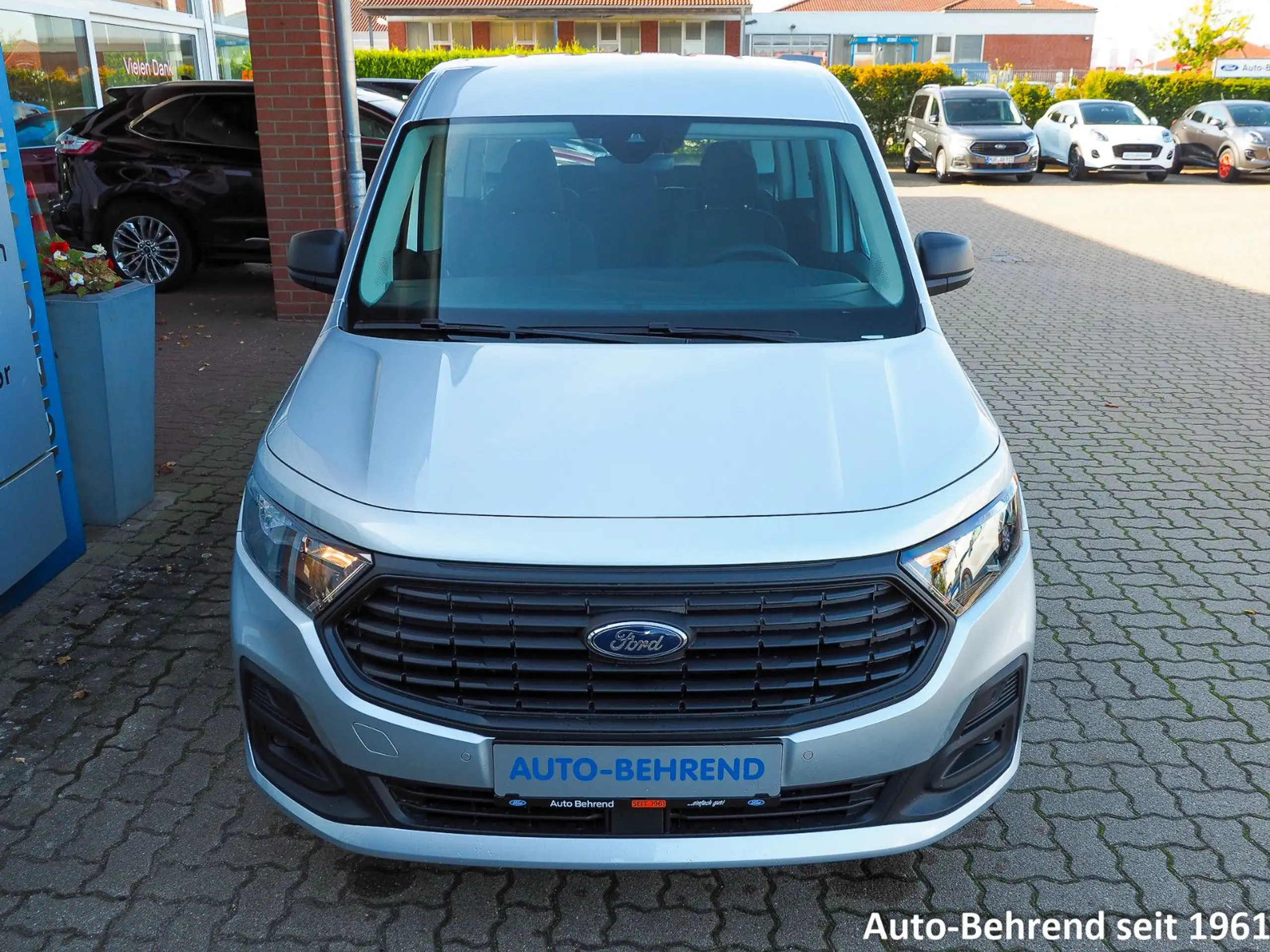 Ford - Grand Tourneo