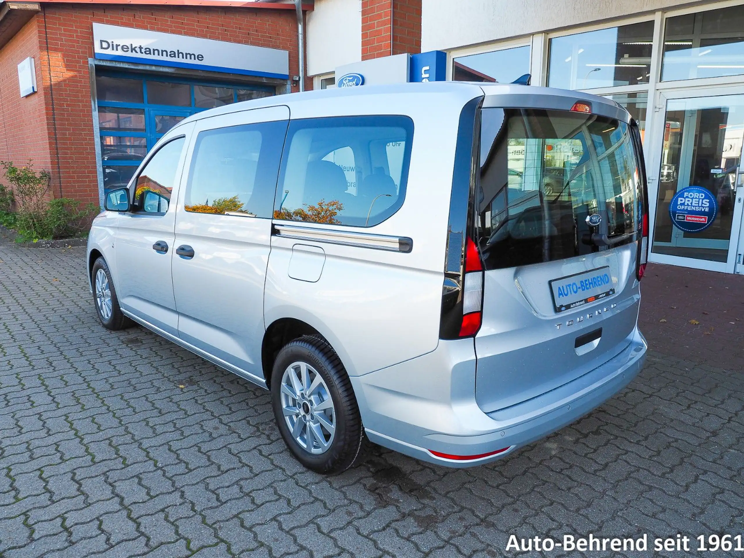 Ford - Grand Tourneo