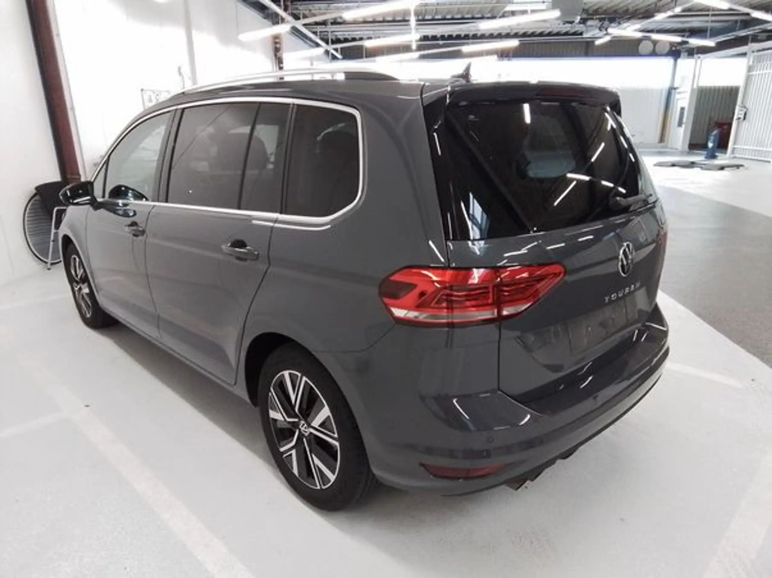 Volkswagen - Touran