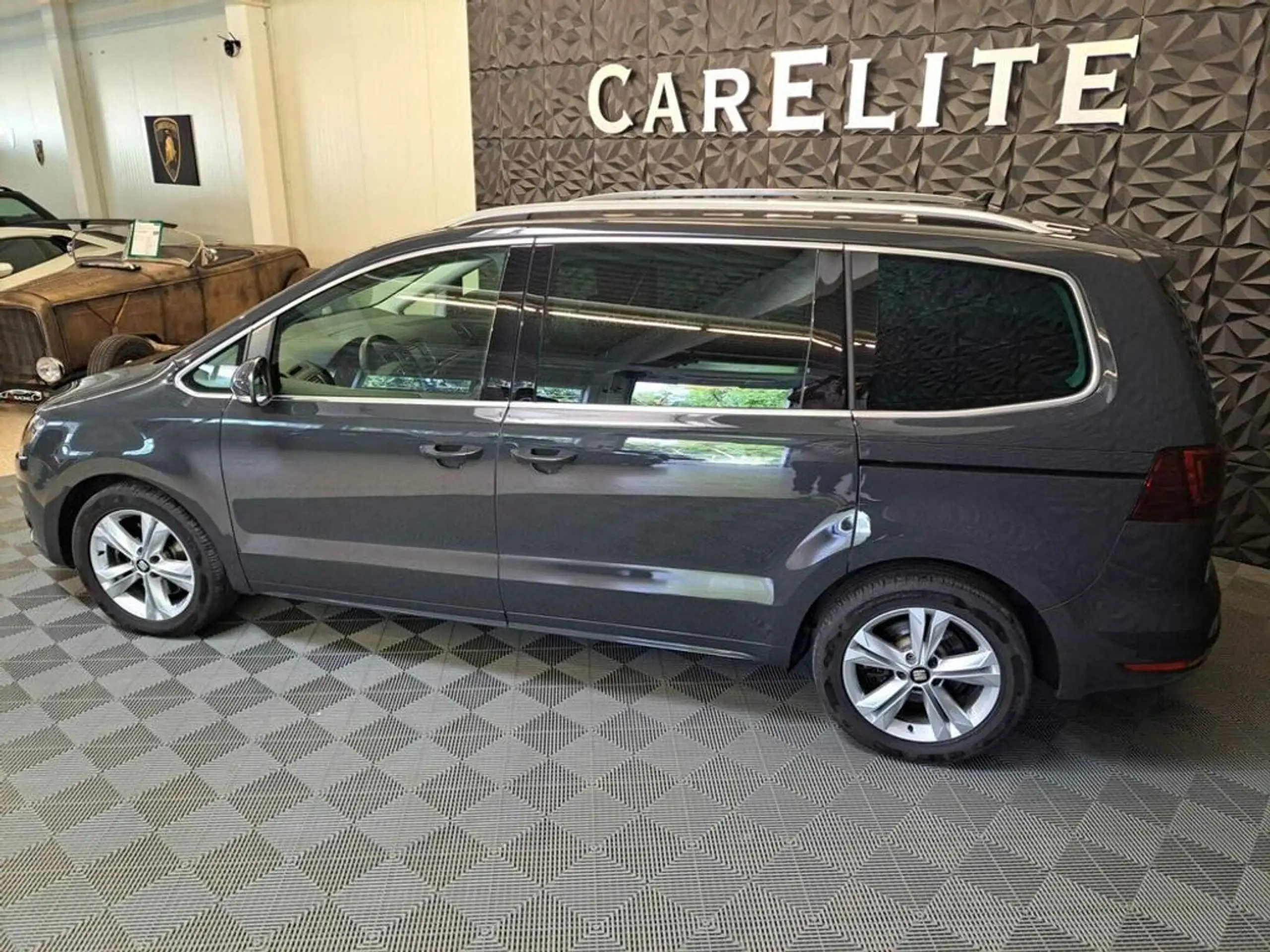 SEAT - Alhambra