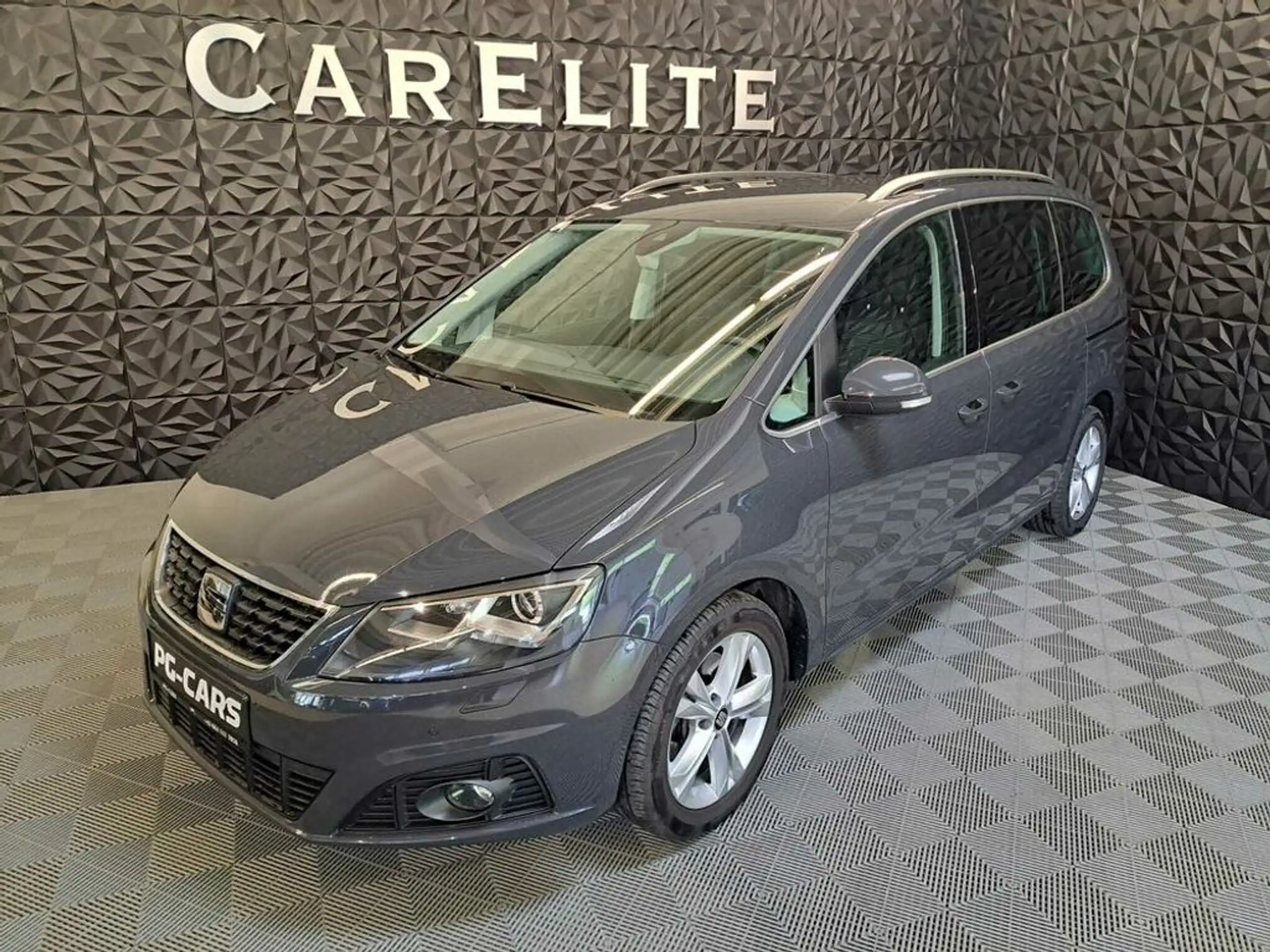 SEAT - Alhambra