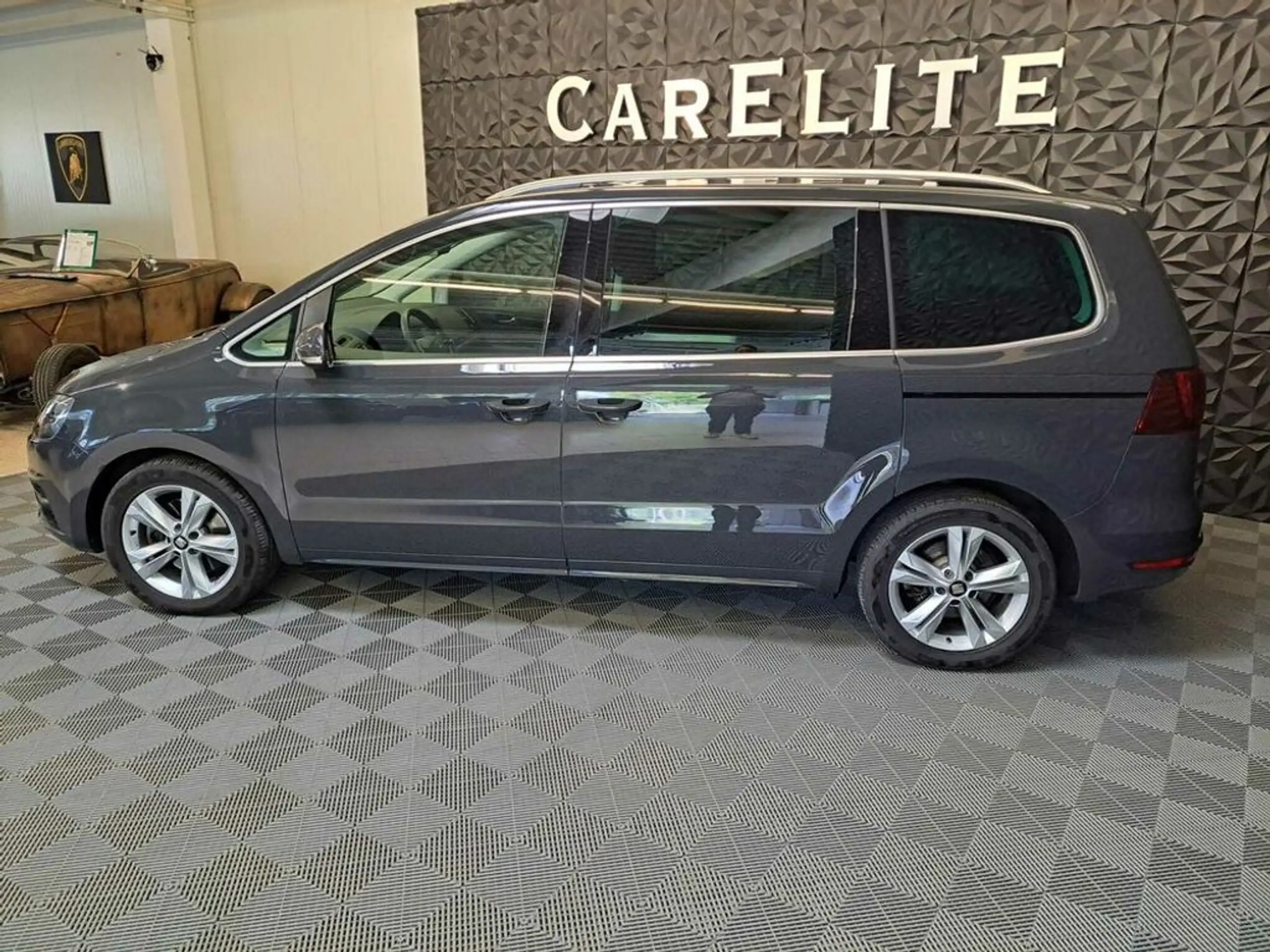 SEAT - Alhambra