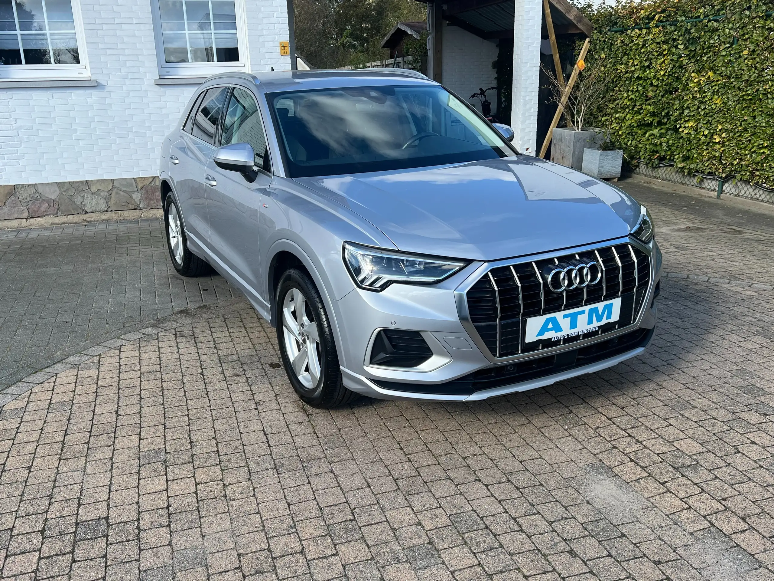 Audi - Q3