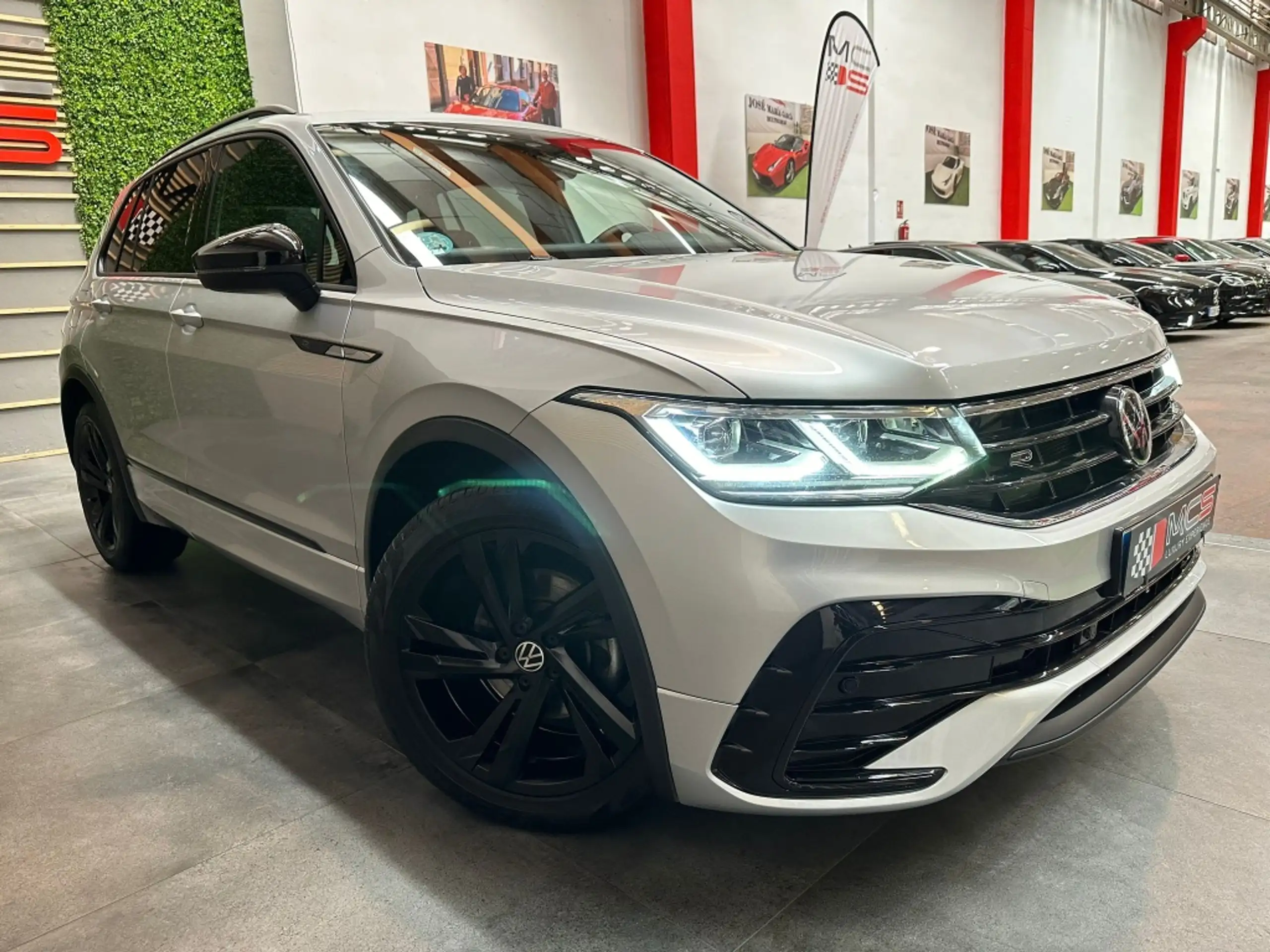 Volkswagen - Tiguan