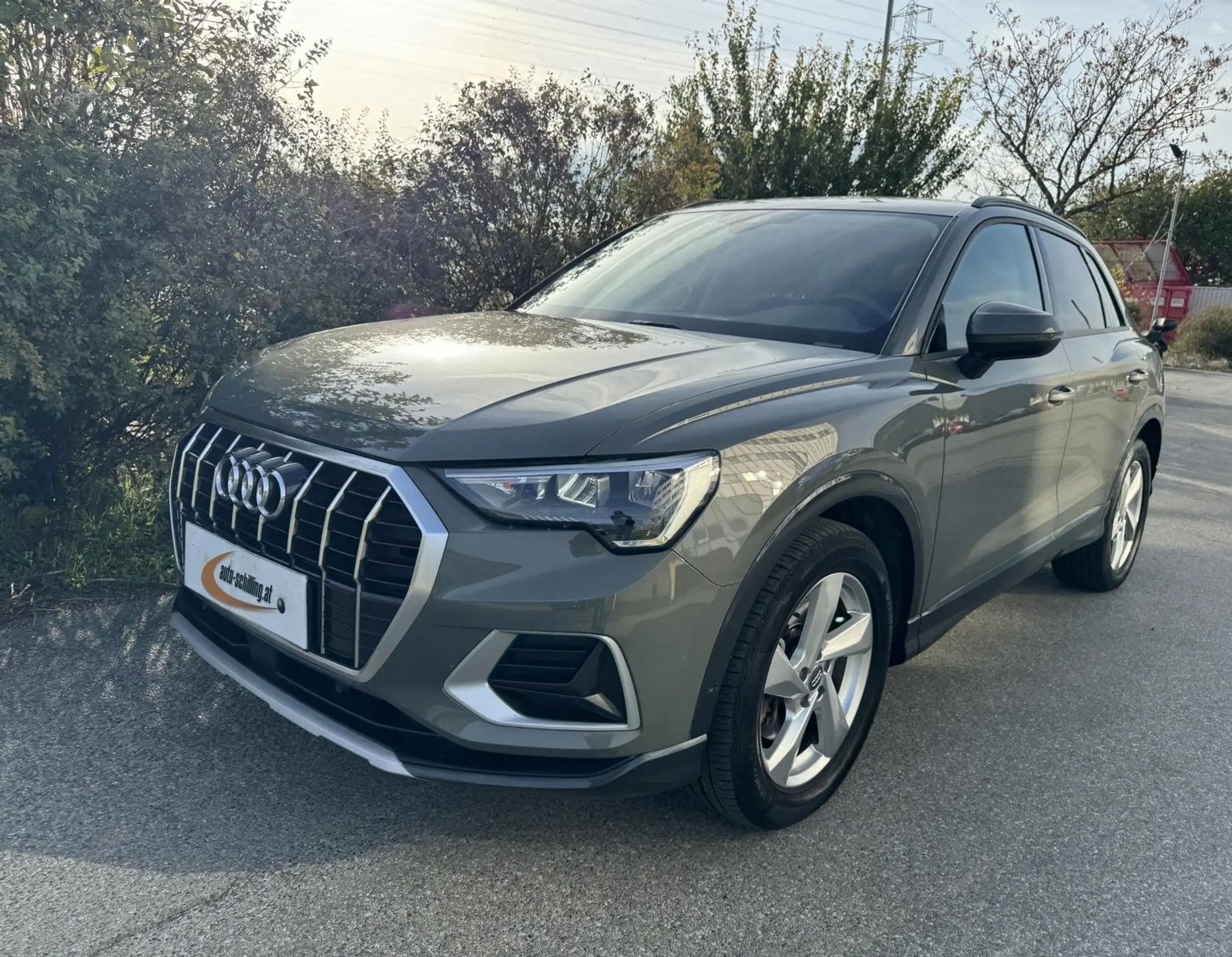 Audi - Q3