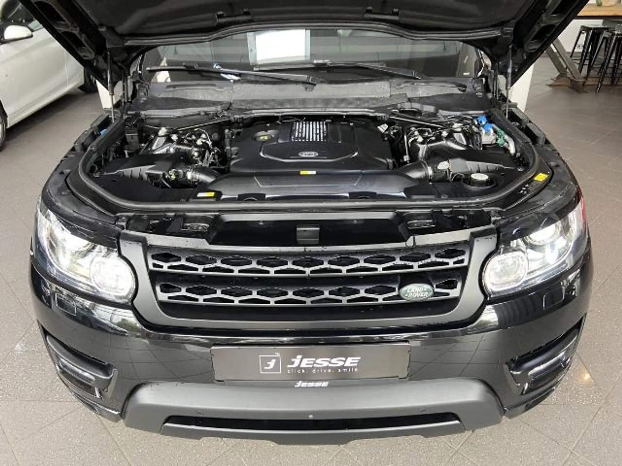 Land Rover - Range Rover Sport