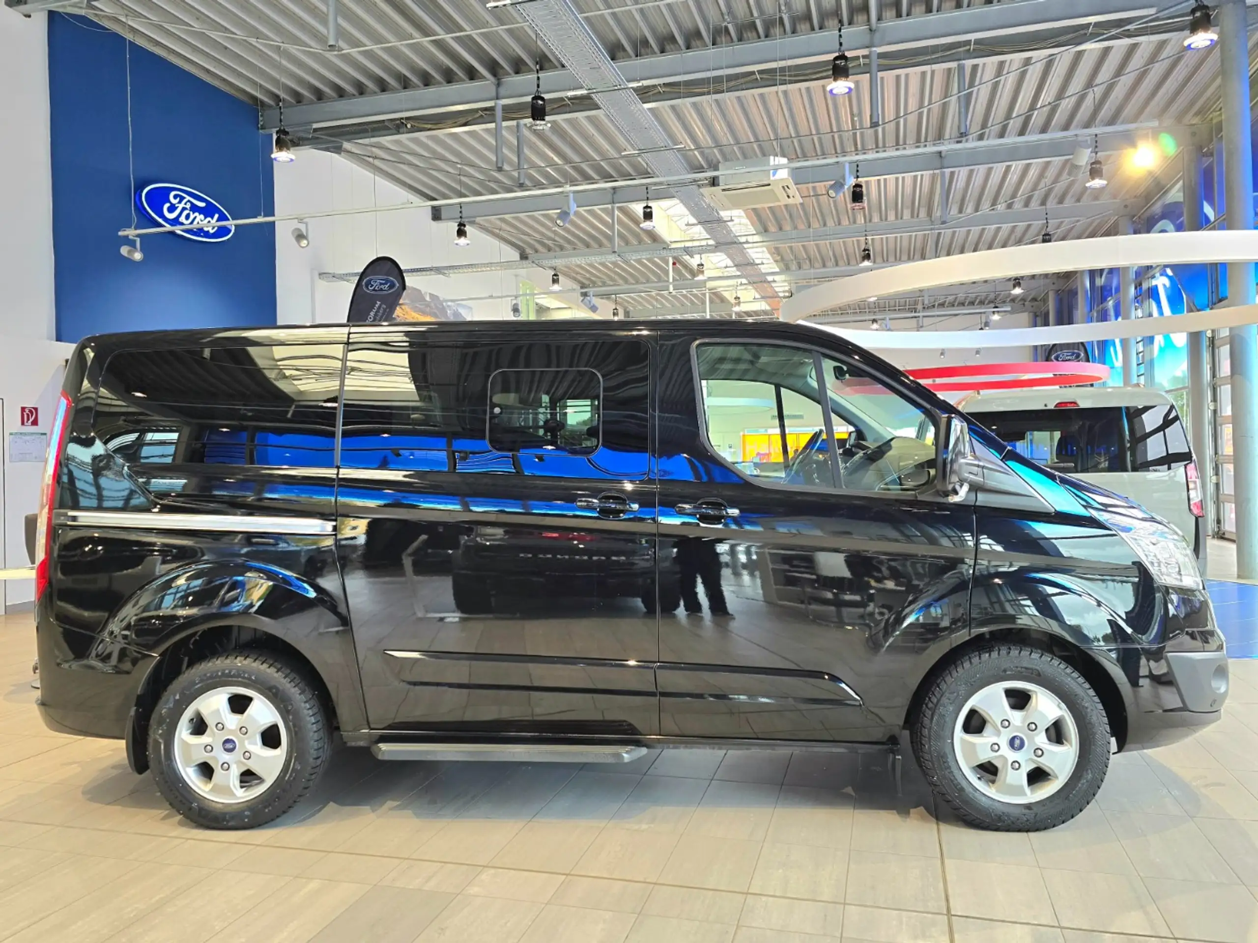 Ford - Tourneo Custom