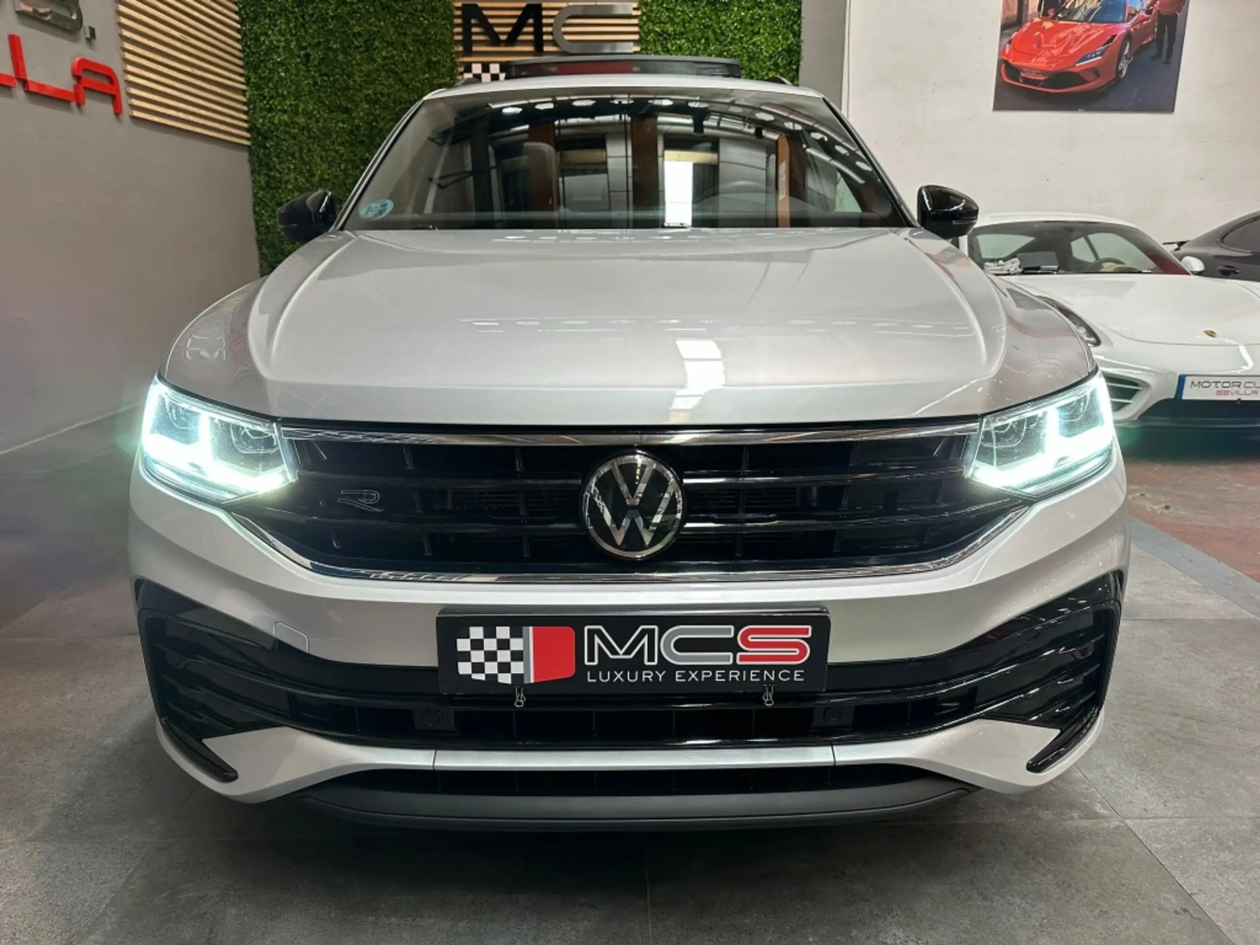 Volkswagen - Tiguan