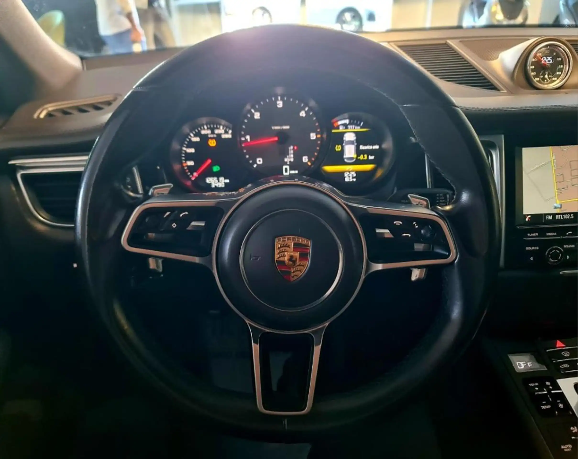 Porsche - Macan