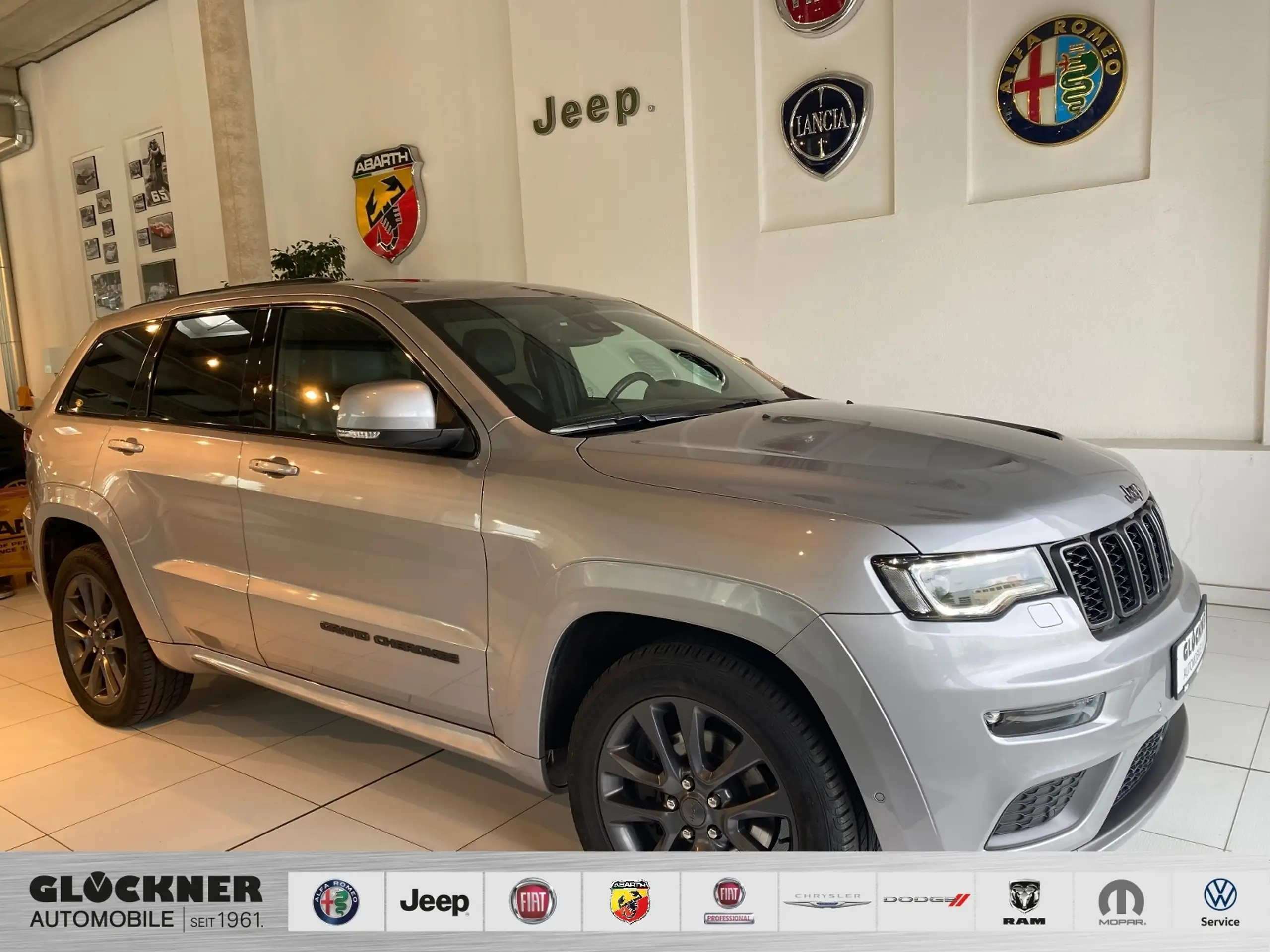 Jeep - Grand Cherokee