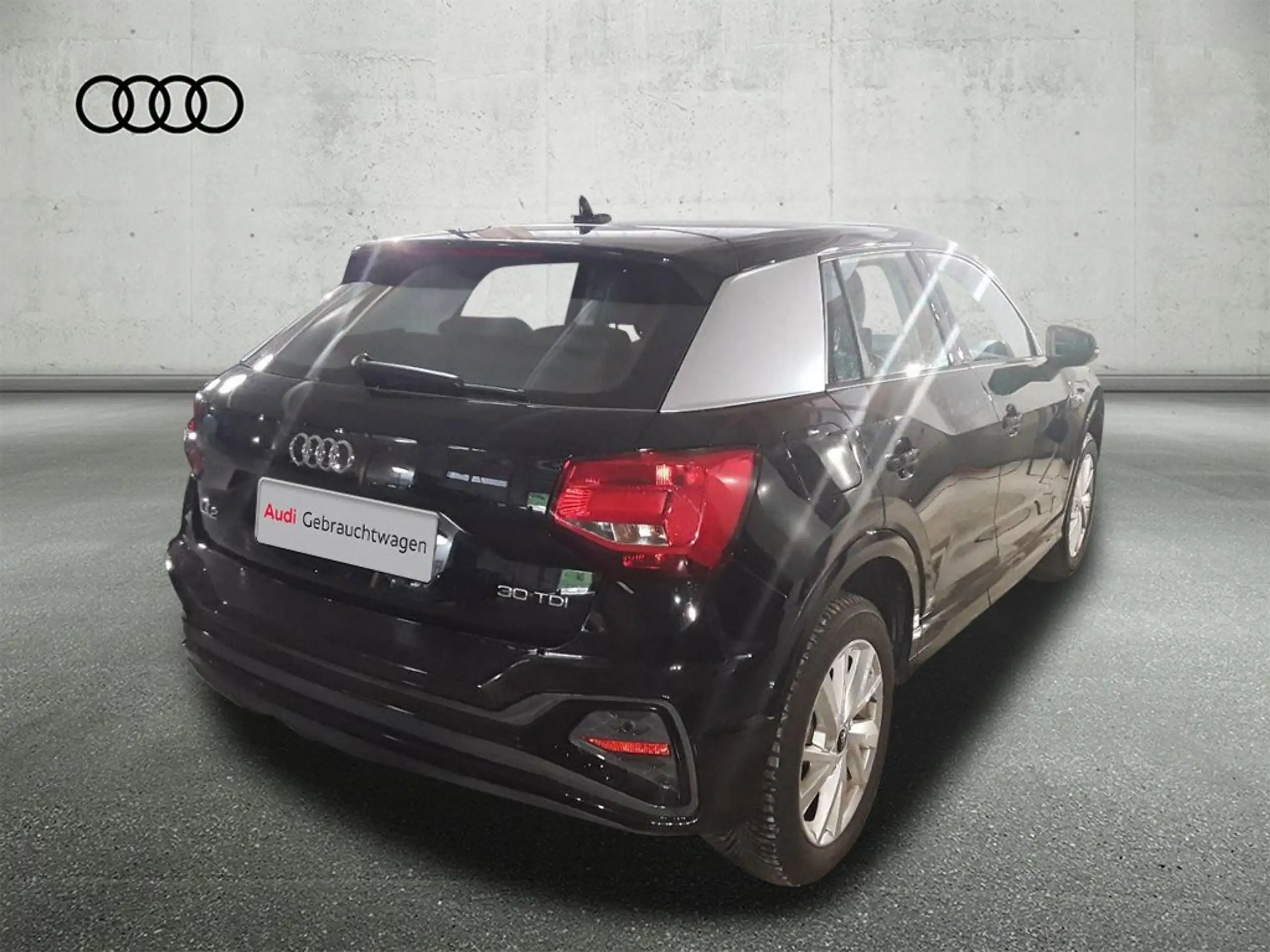 Audi - Q2